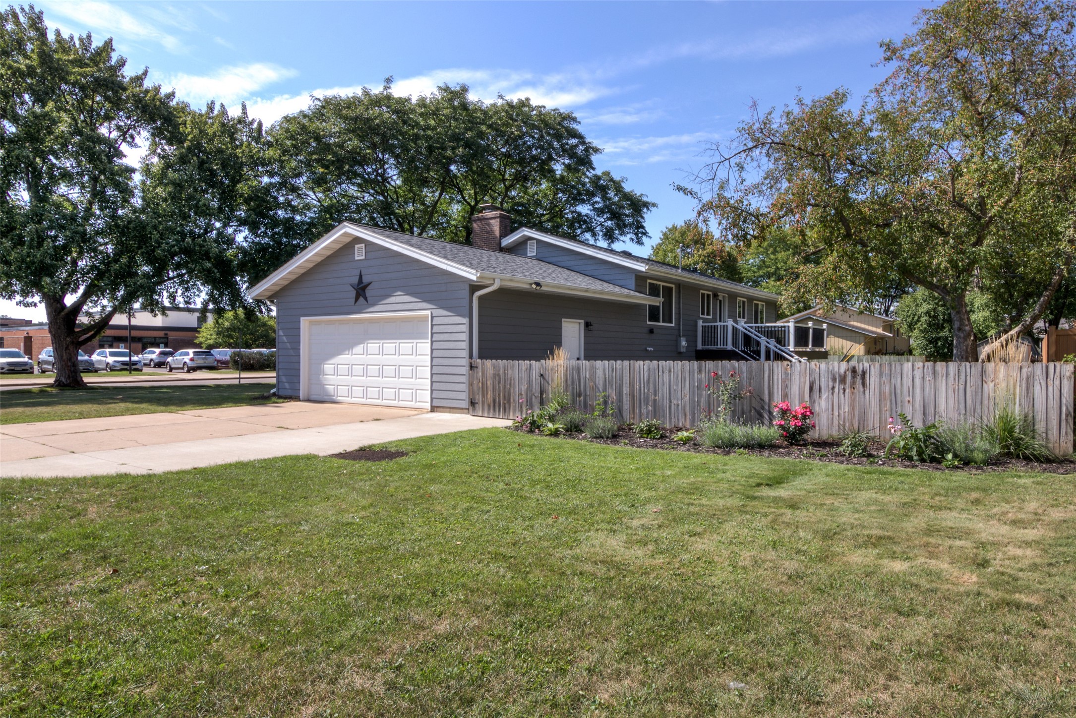 2915 Eisenhower Street Property Photo 40