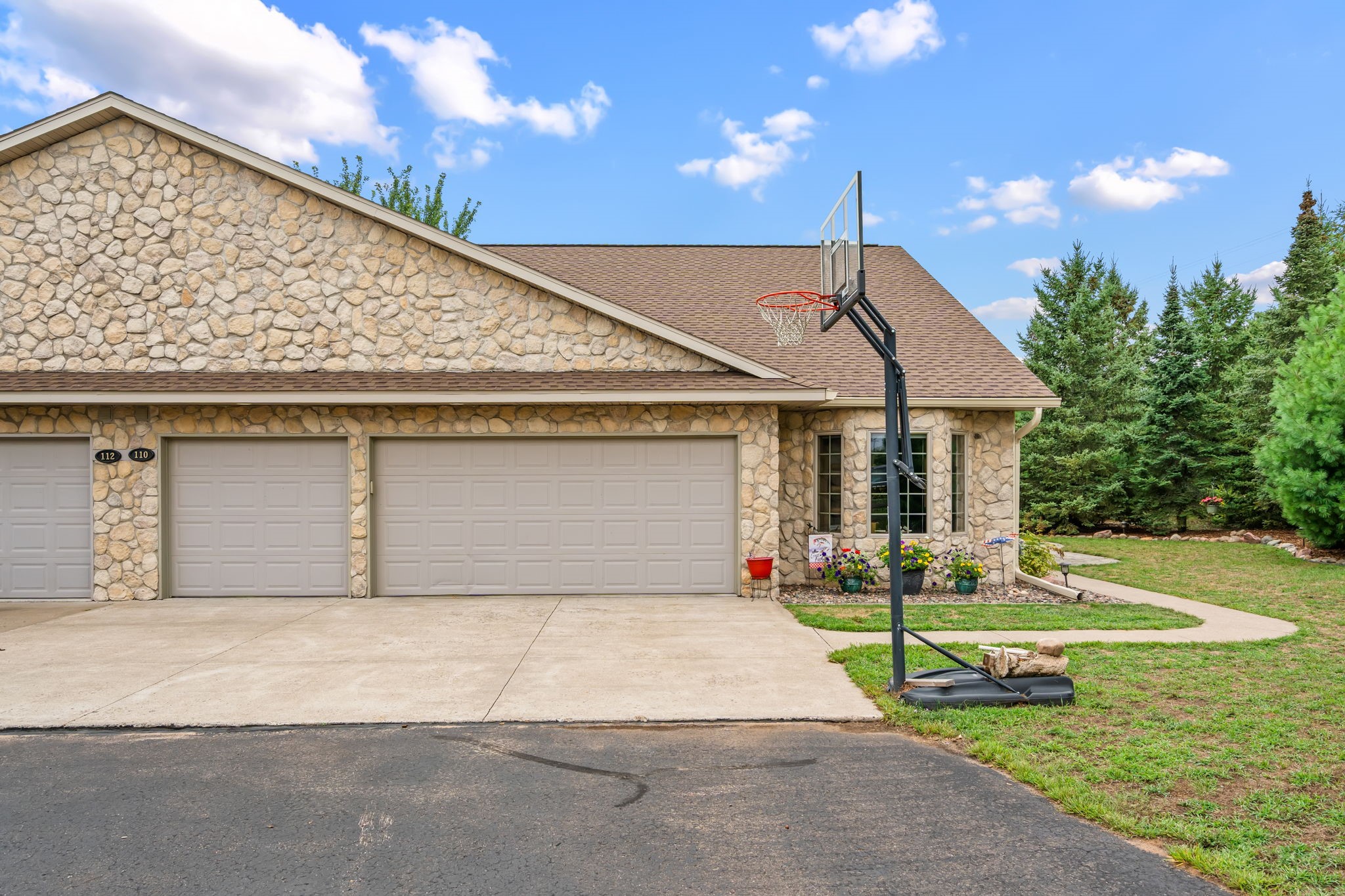 110 Stariha Court Property Photo 34
