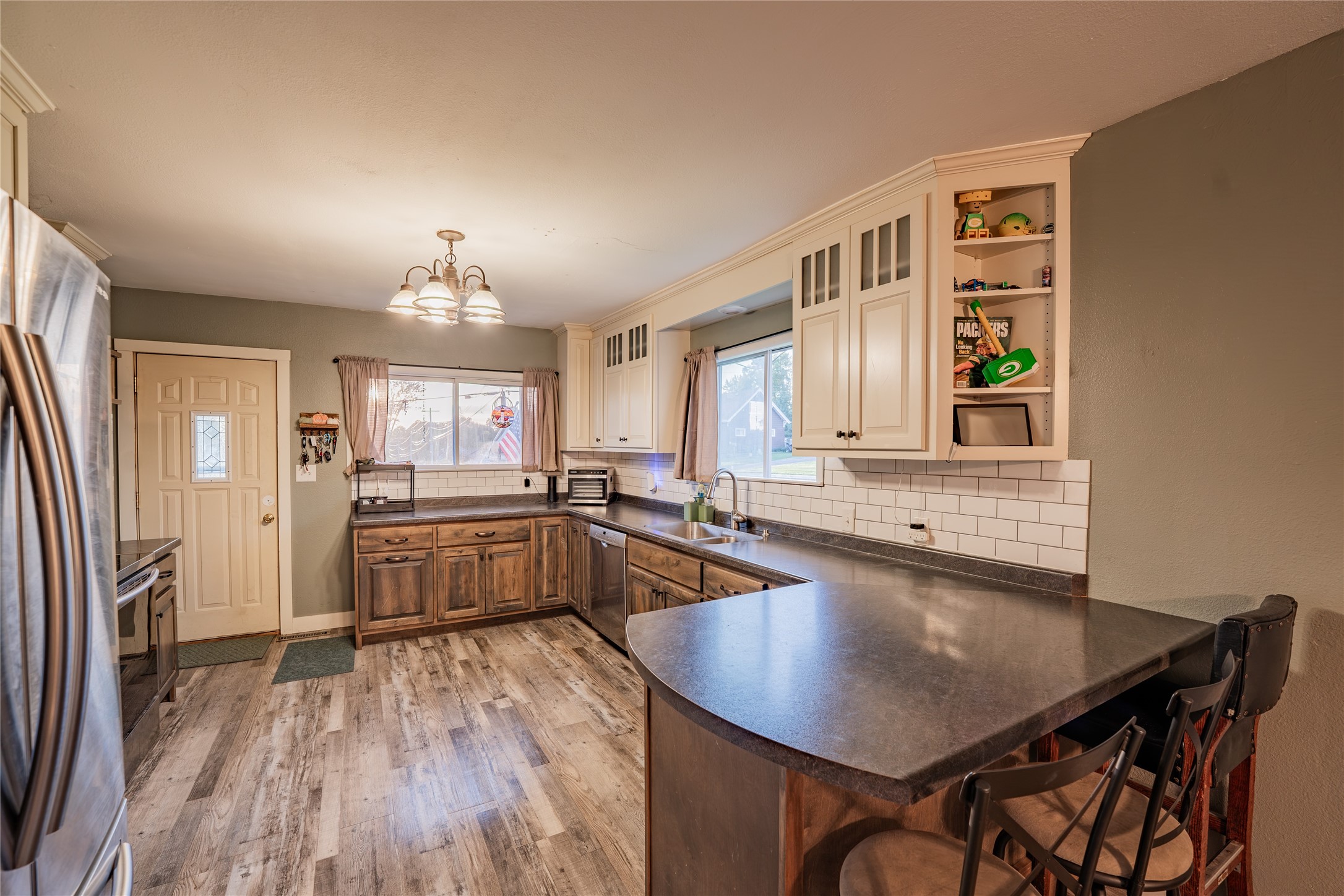 423 Bates Street Property Photo 12