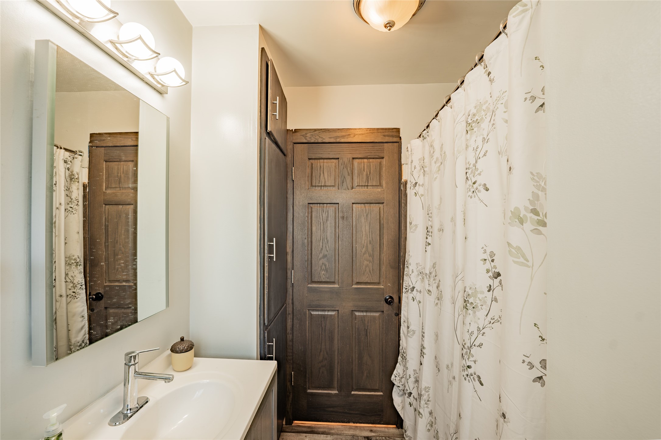 423 Bates Street Property Photo 18
