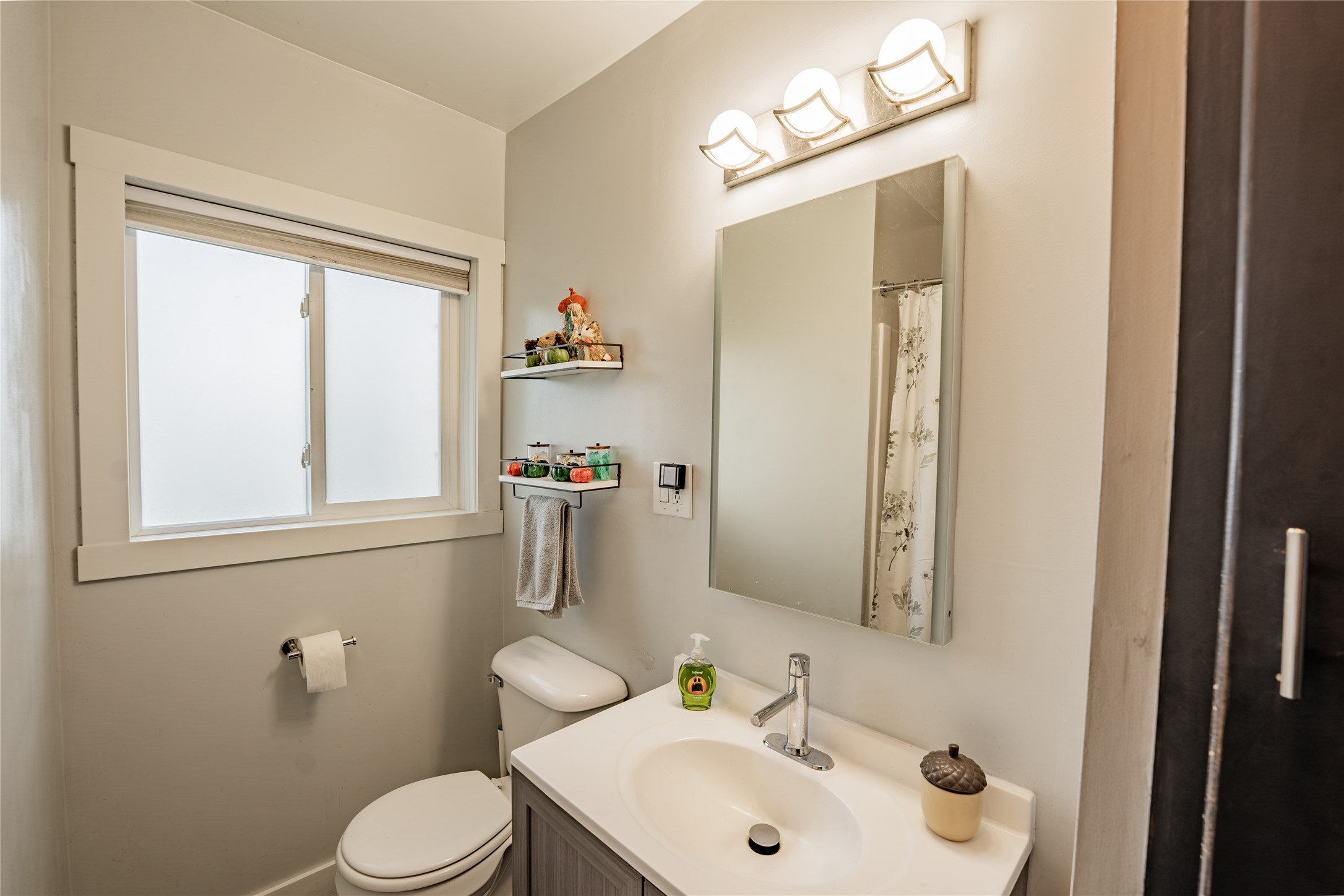 423 Bates Street Property Photo 20