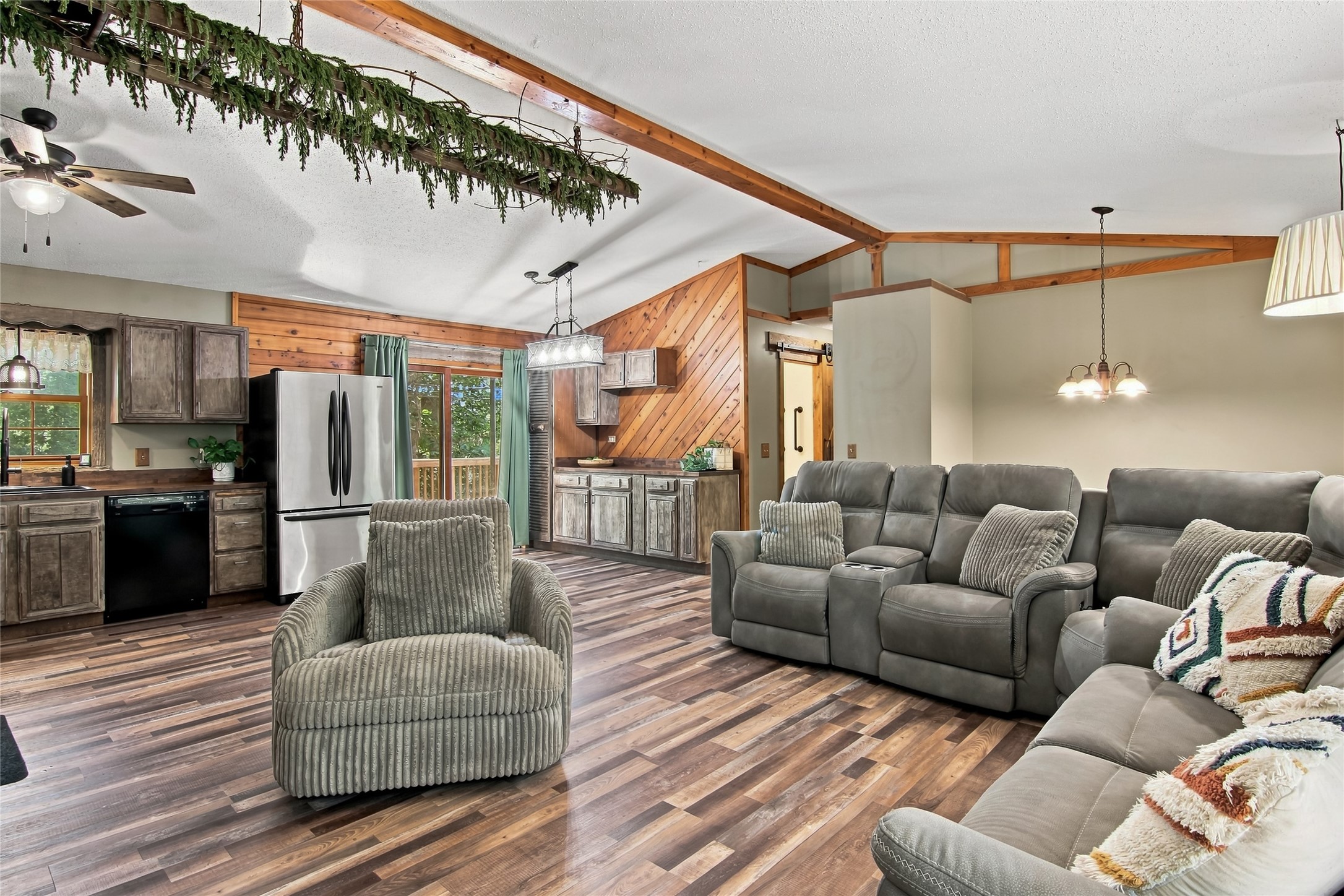 351 Pavelski Road Property Photo 3
