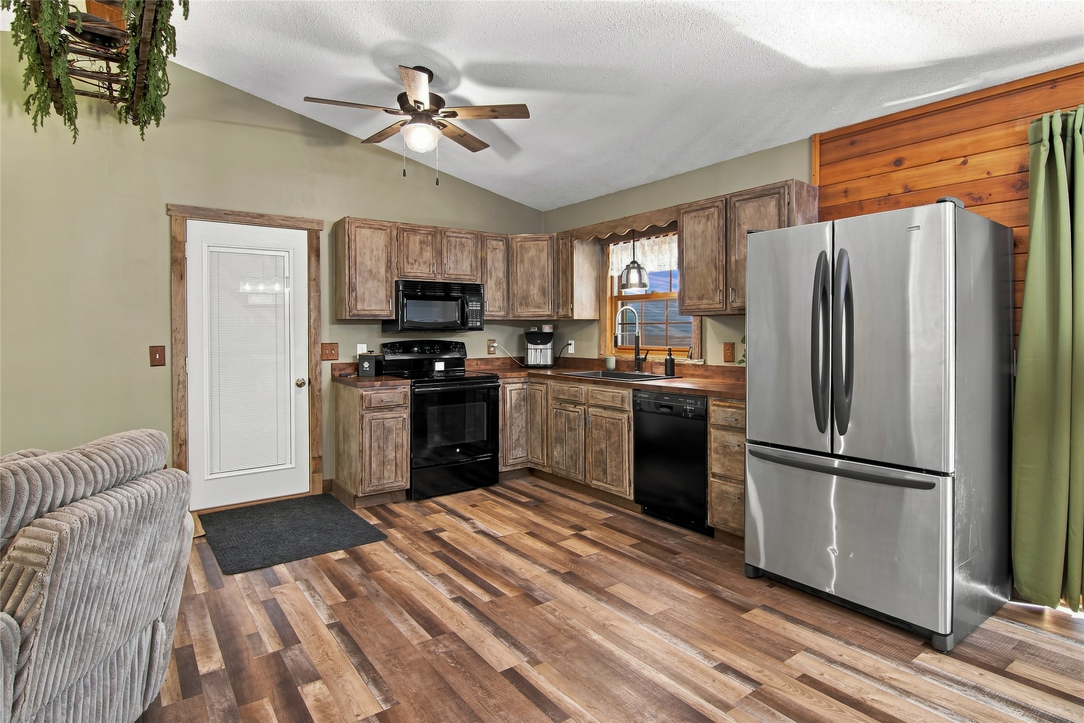 351 Pavelski Road Property Photo 5