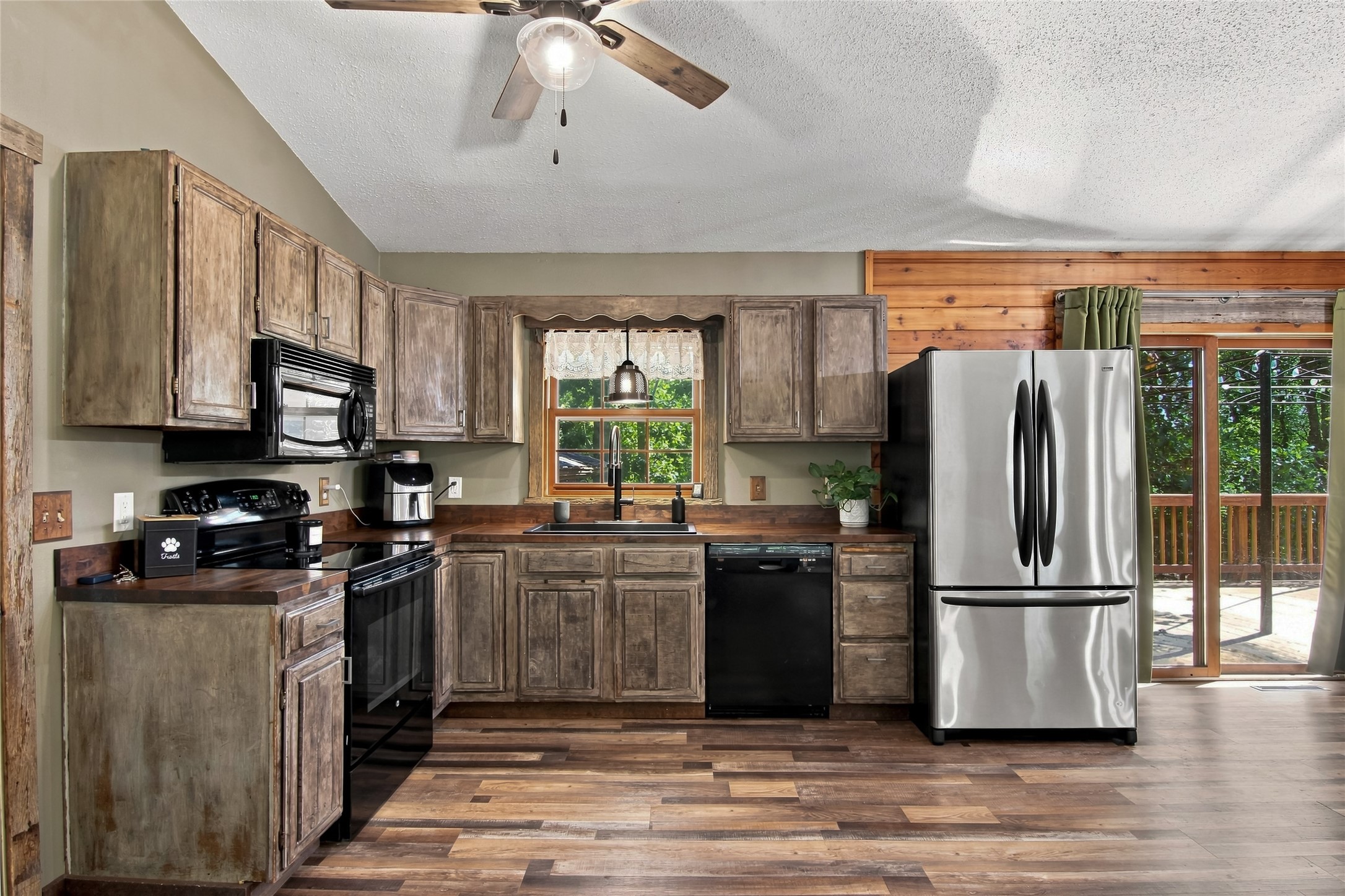 351 Pavelski Road Property Photo 10