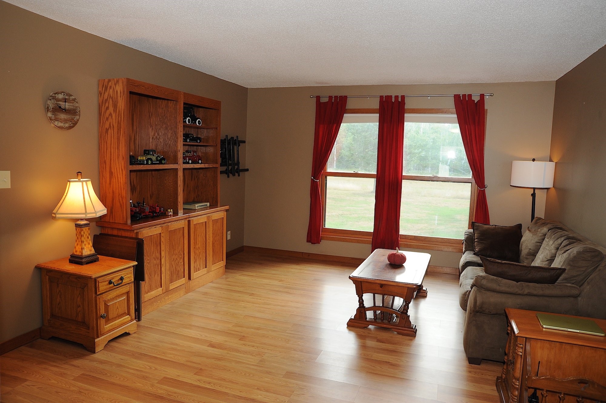 10218 Towne View Road Property Photo 5