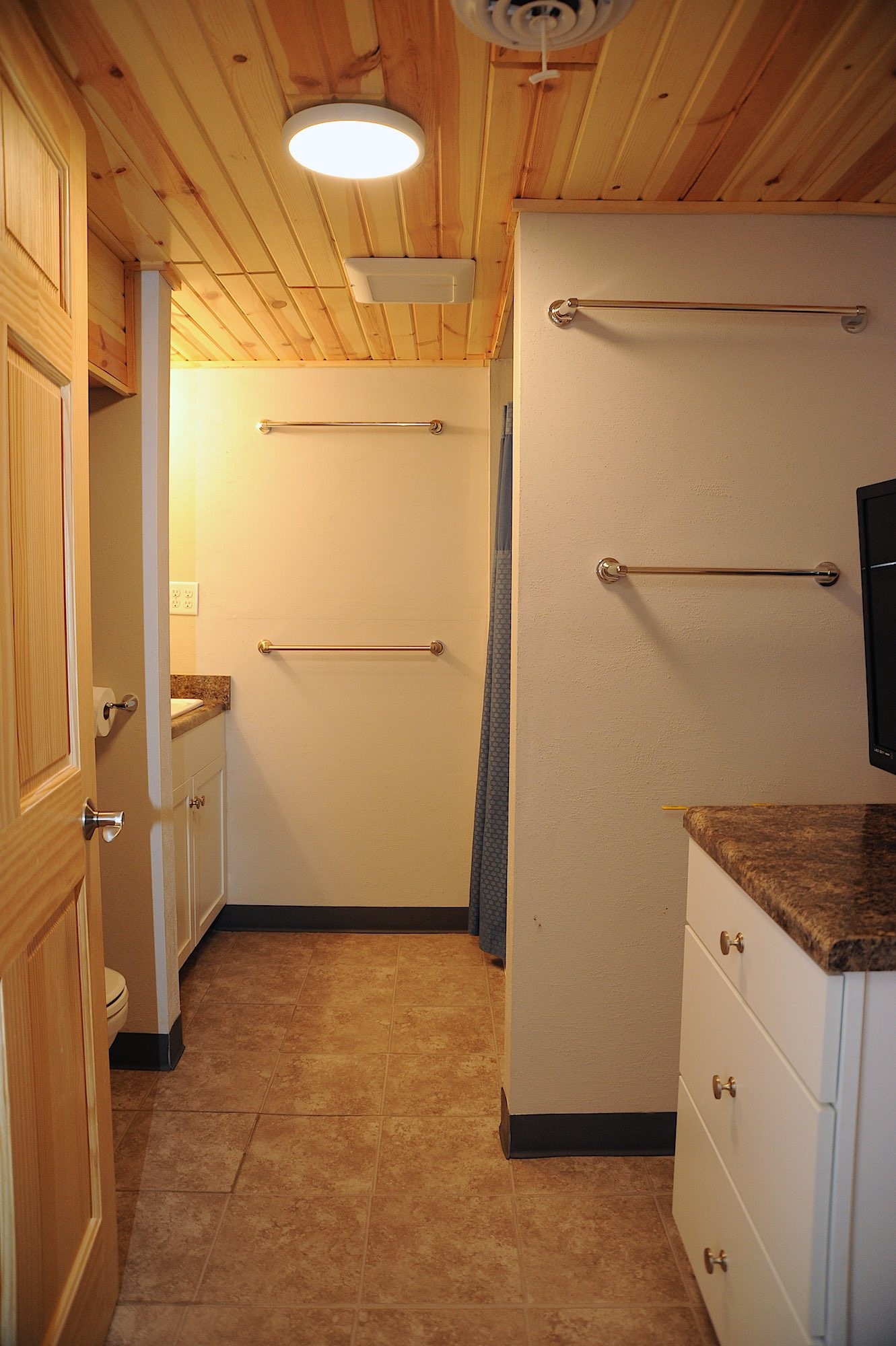 10218 Towne View Road Property Photo 17