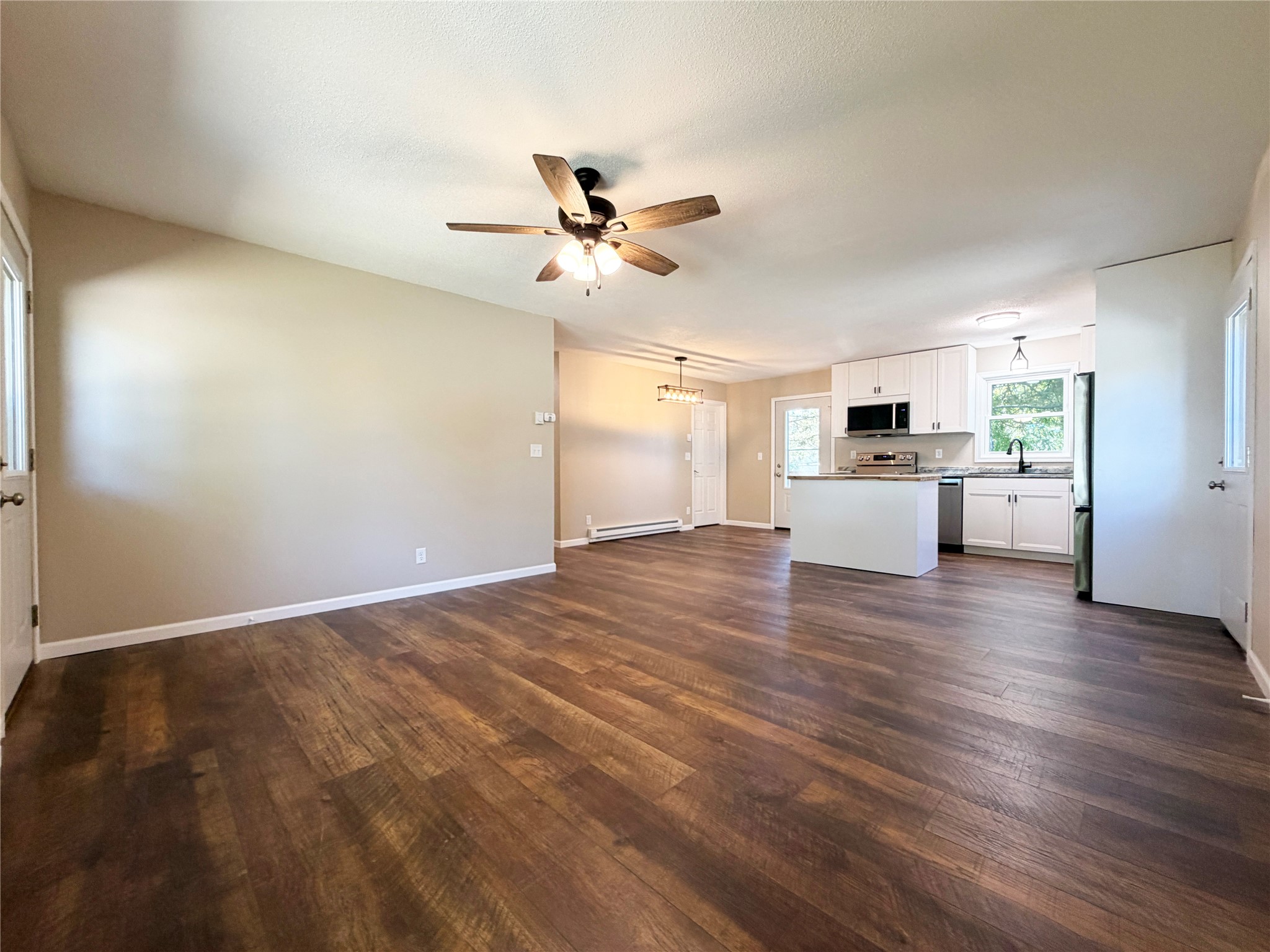 512 E Bracklin Street Property Photo 10