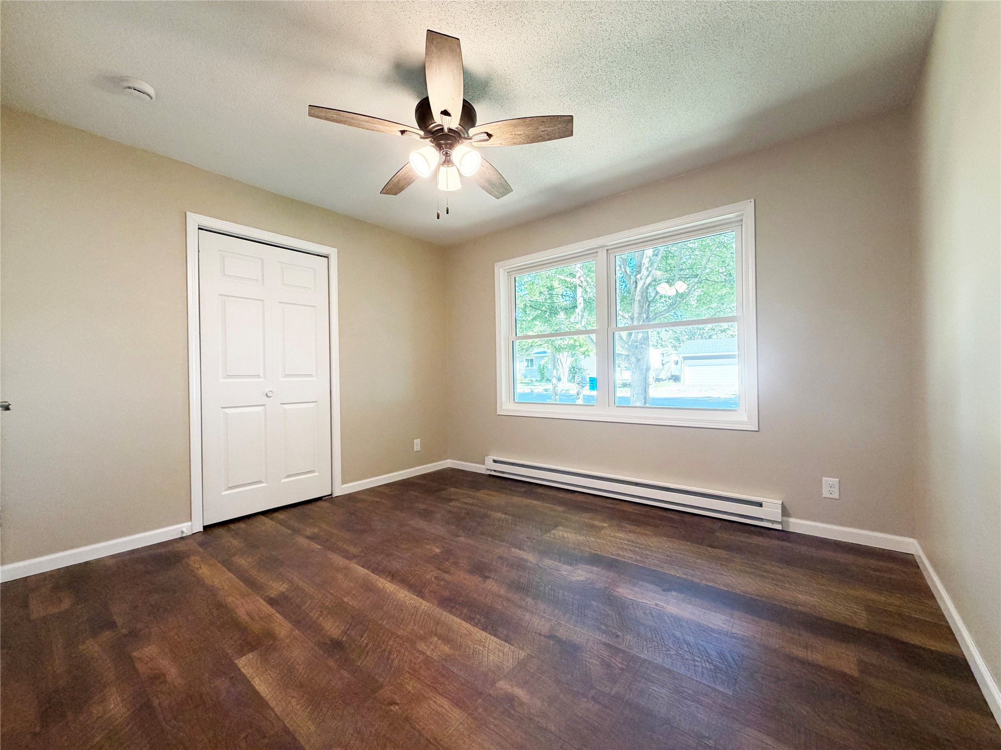 512 E Bracklin Street Property Photo 12