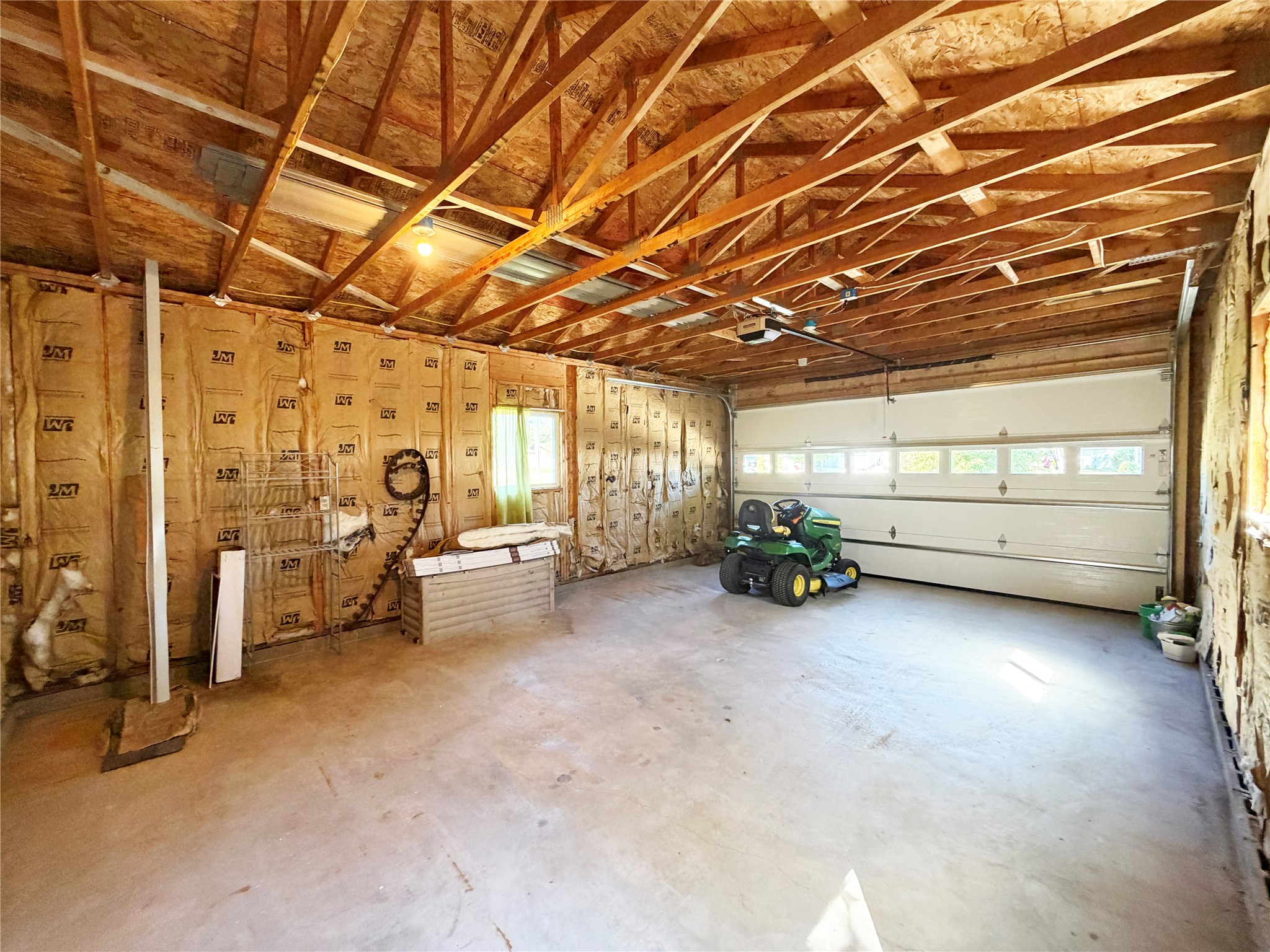 512 E Bracklin Street Property Photo 22