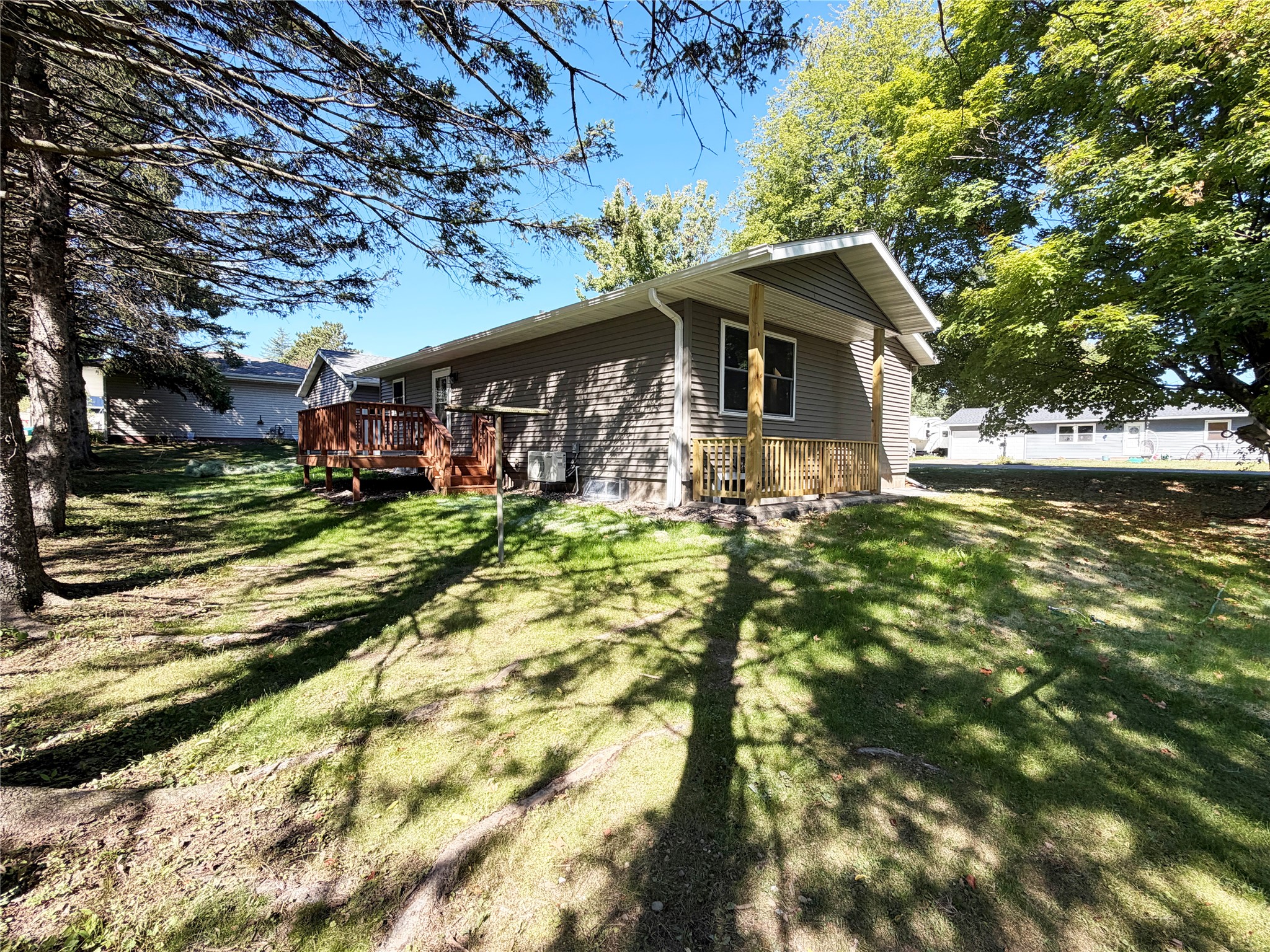 512 E Bracklin Street Property Photo 27