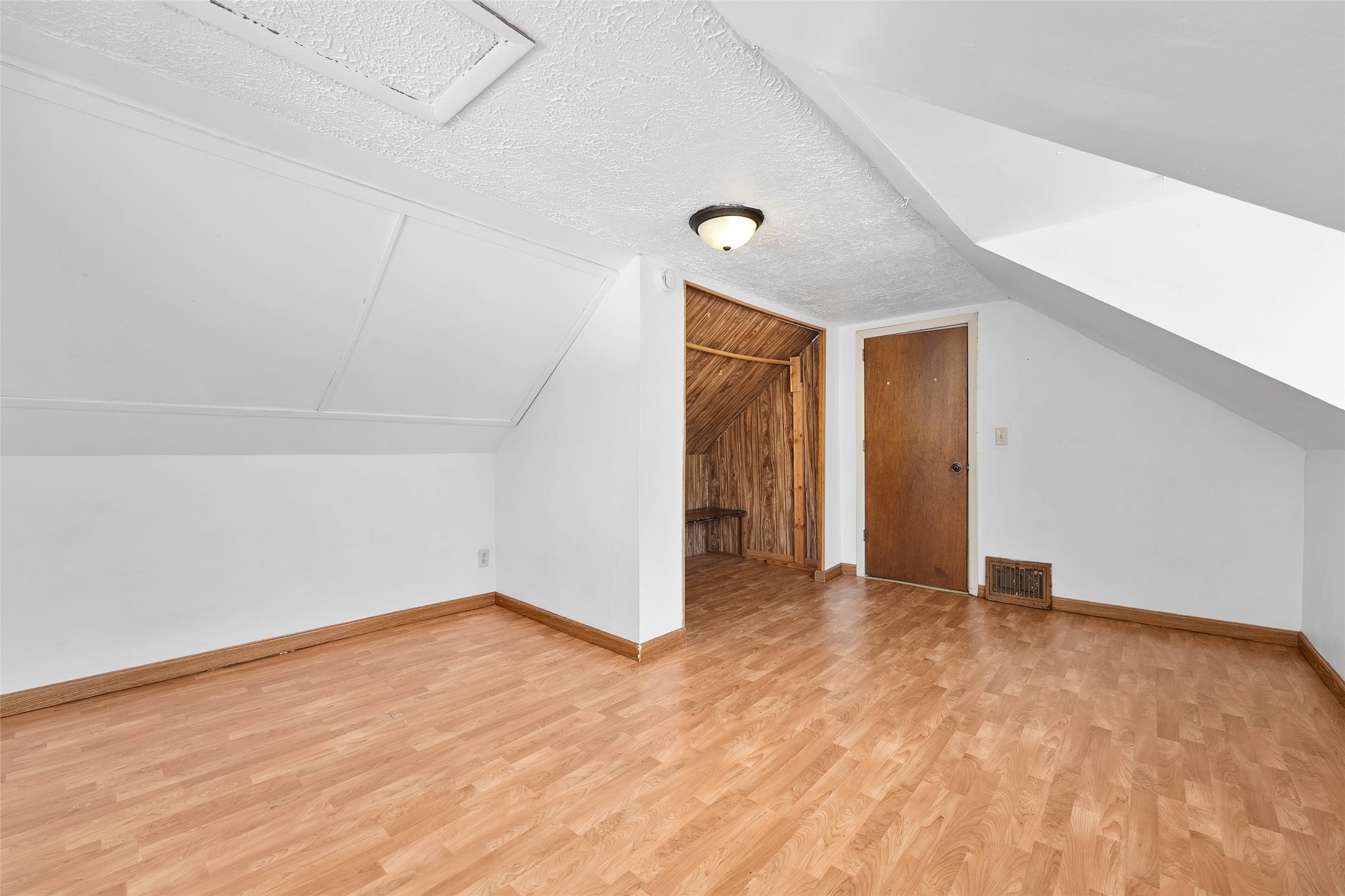 321 E 2nd Avenue Property Photo 32