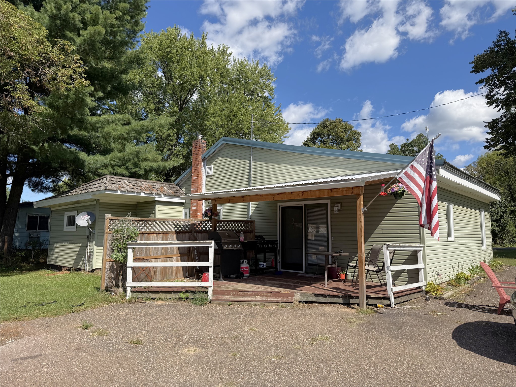 6454 35th Street Property Photo 2