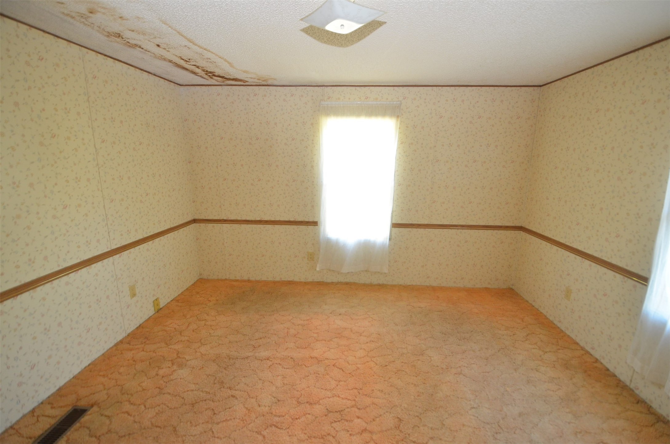 1090 N 375th Street Property Photo 8