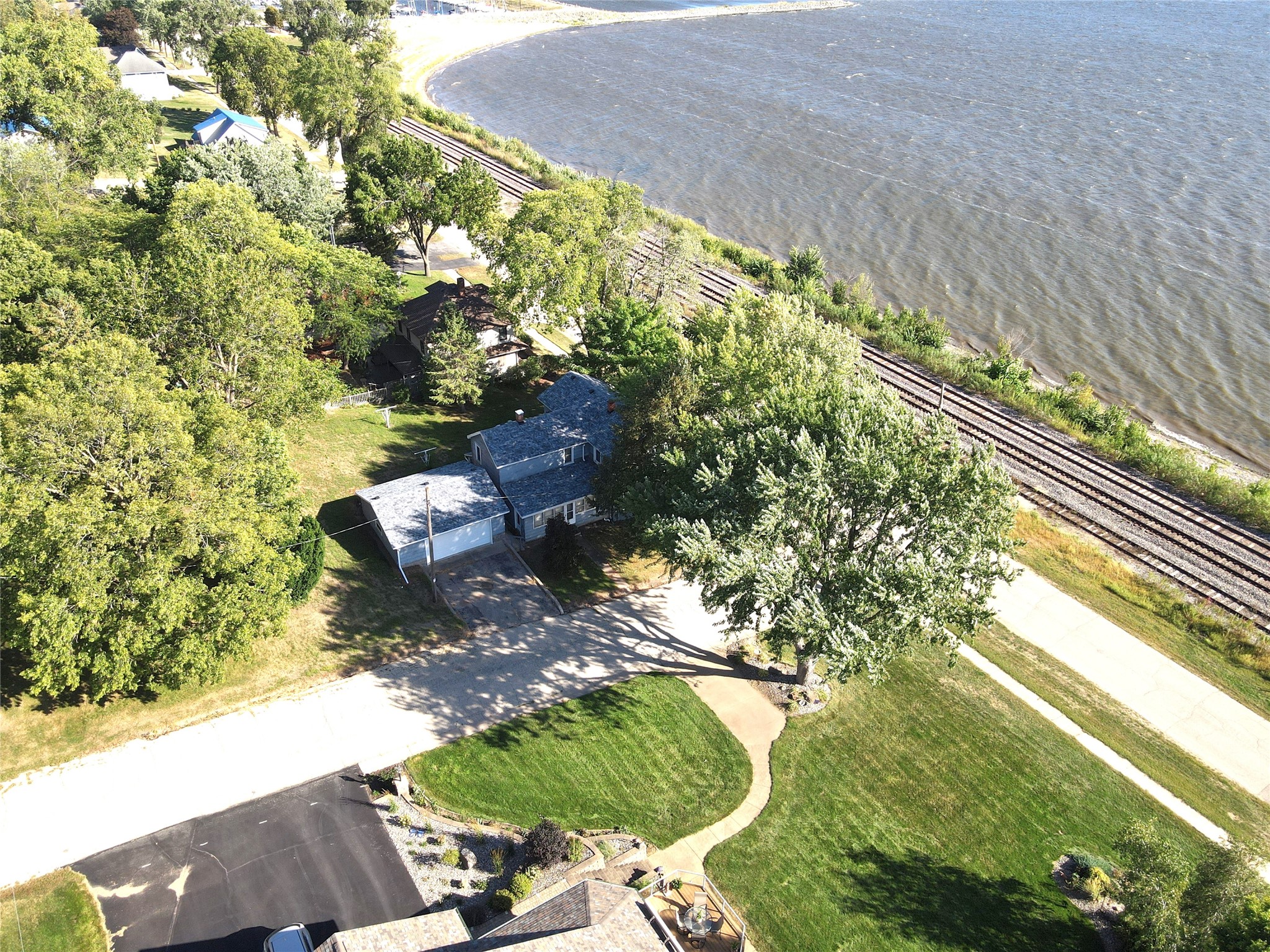 714 1st Street Property Photo 6