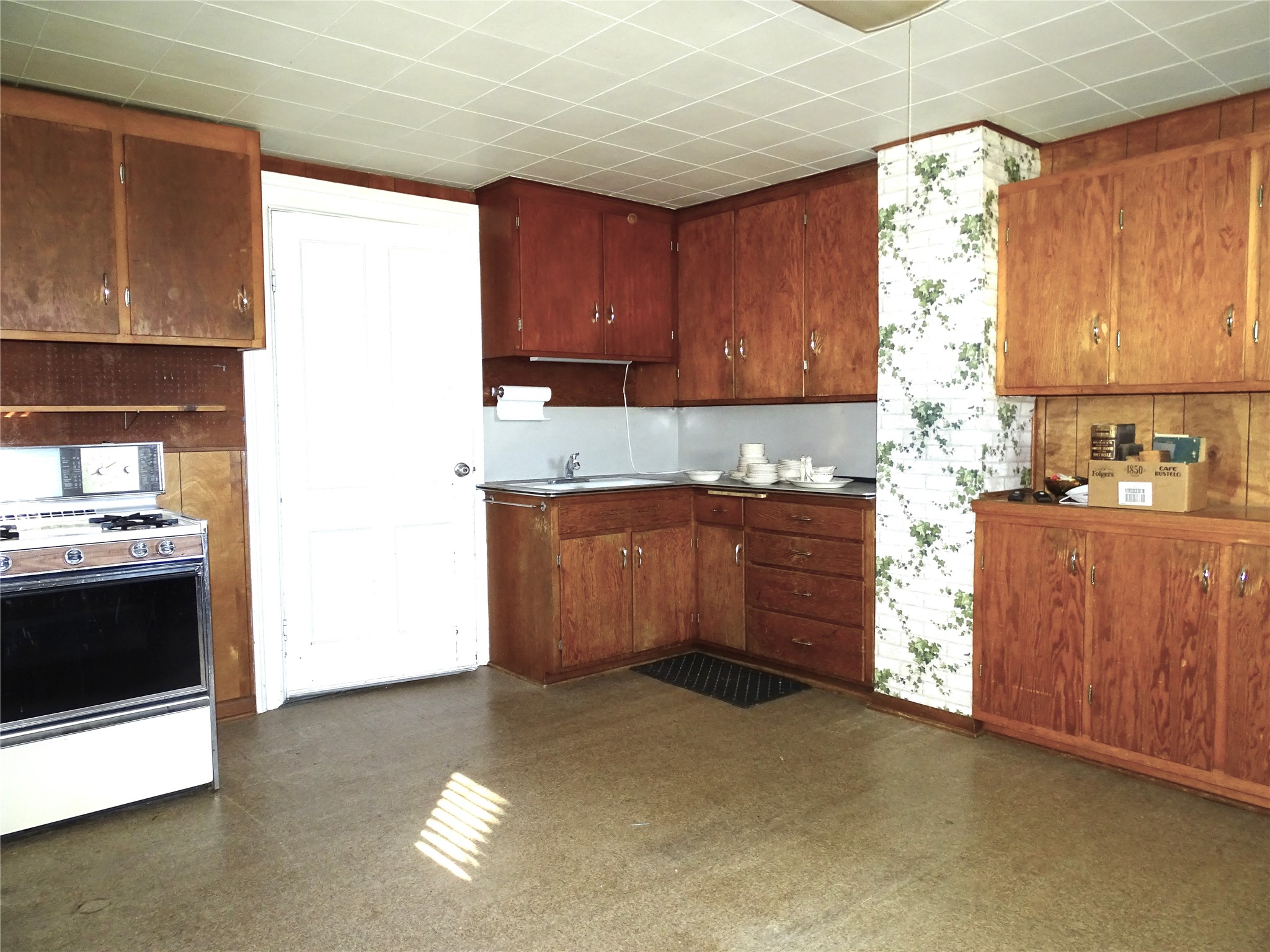 714 1st Street Property Photo 16