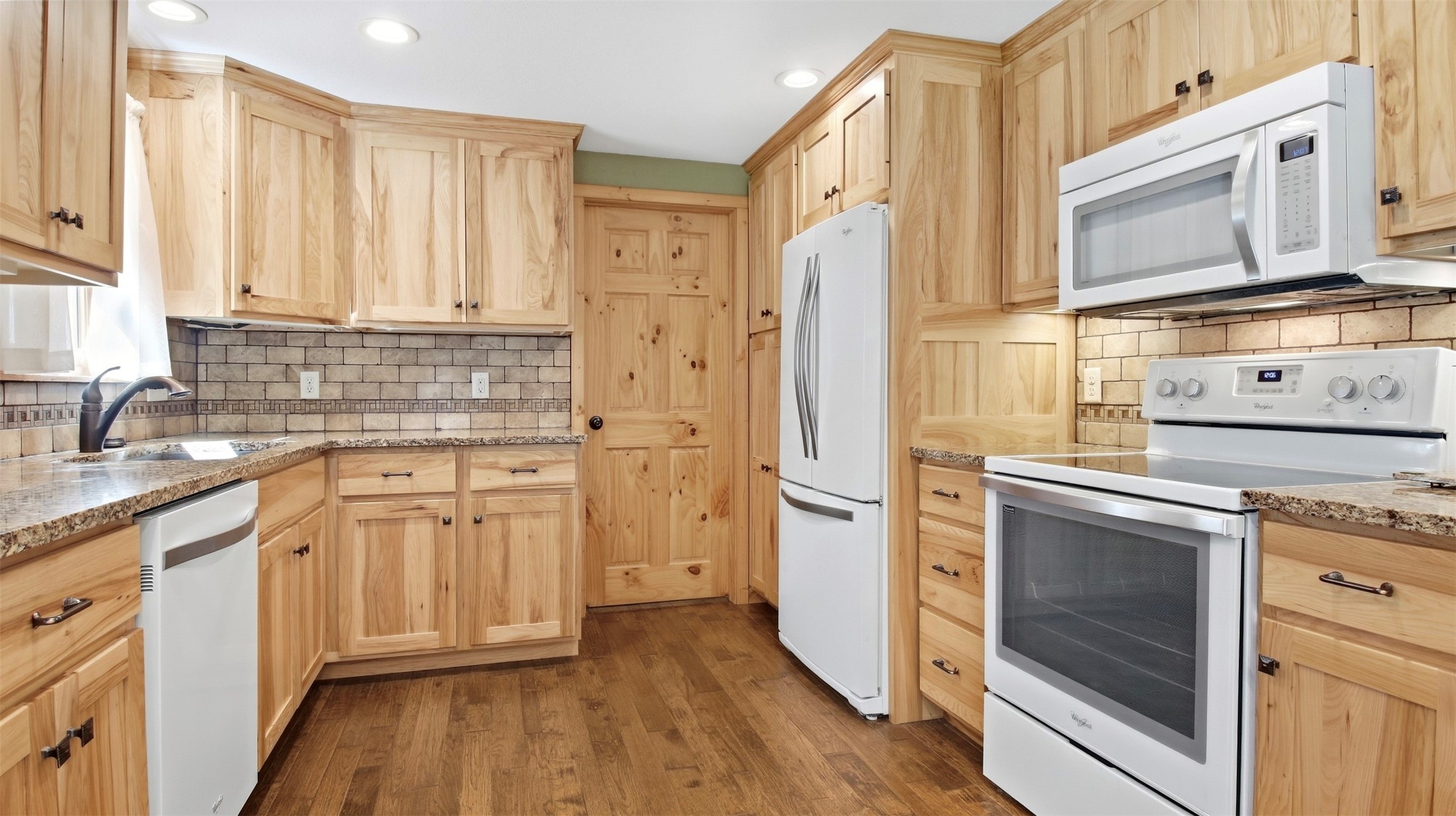 865 23 7/8 Street Property Photo 25