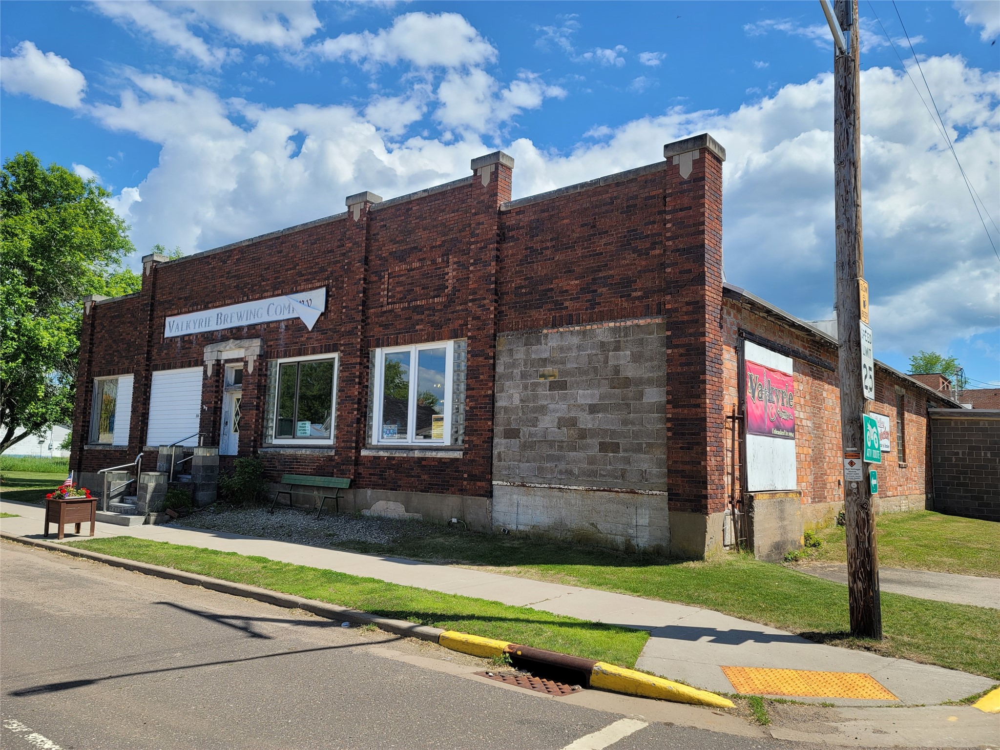 234 W Dallas Street Property Photo 1