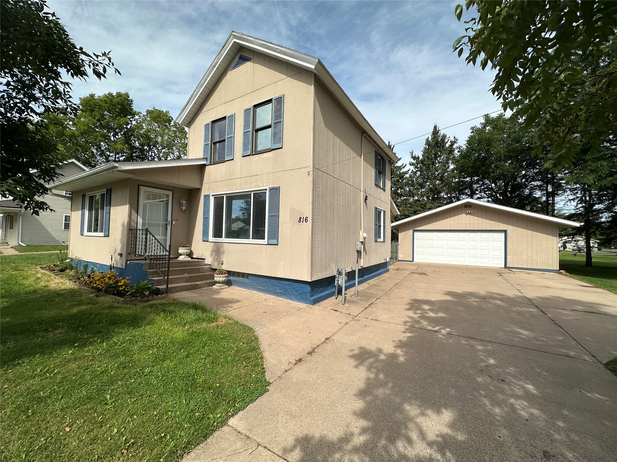 816 W Elm Street Property Photo 1