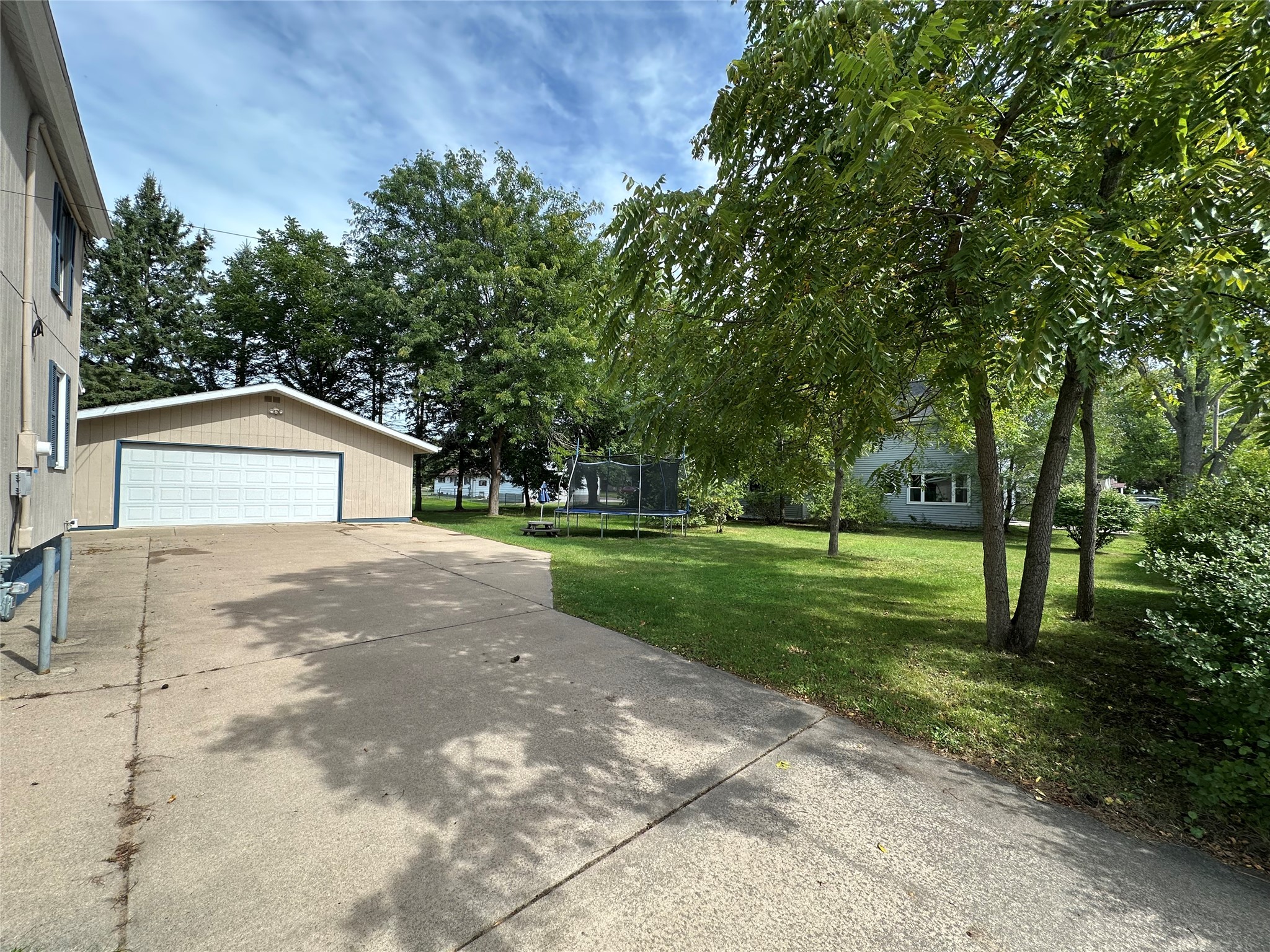 816 W Elm Street Property Photo 3
