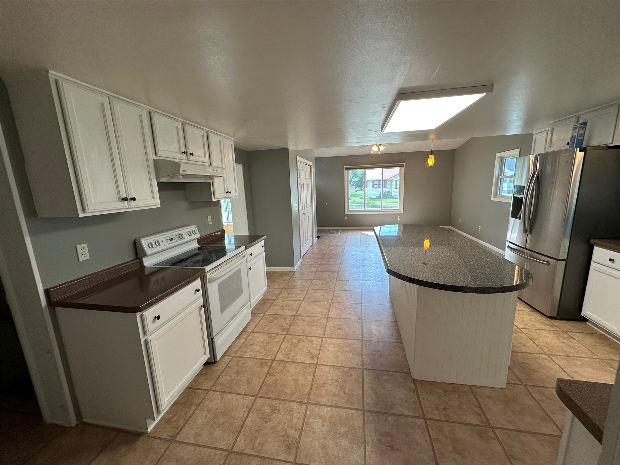 816 W Elm Street Property Photo 10