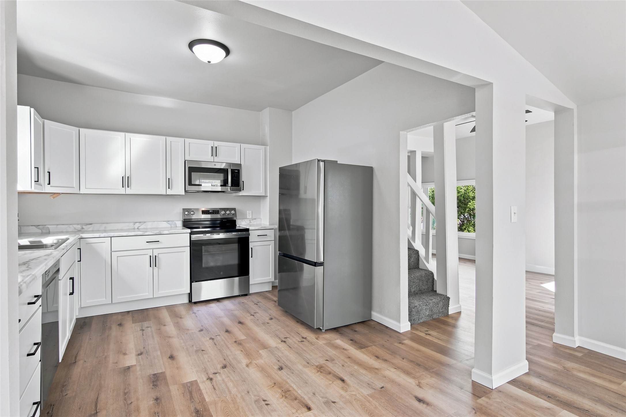 31 W Walnut Street Property Photo 6