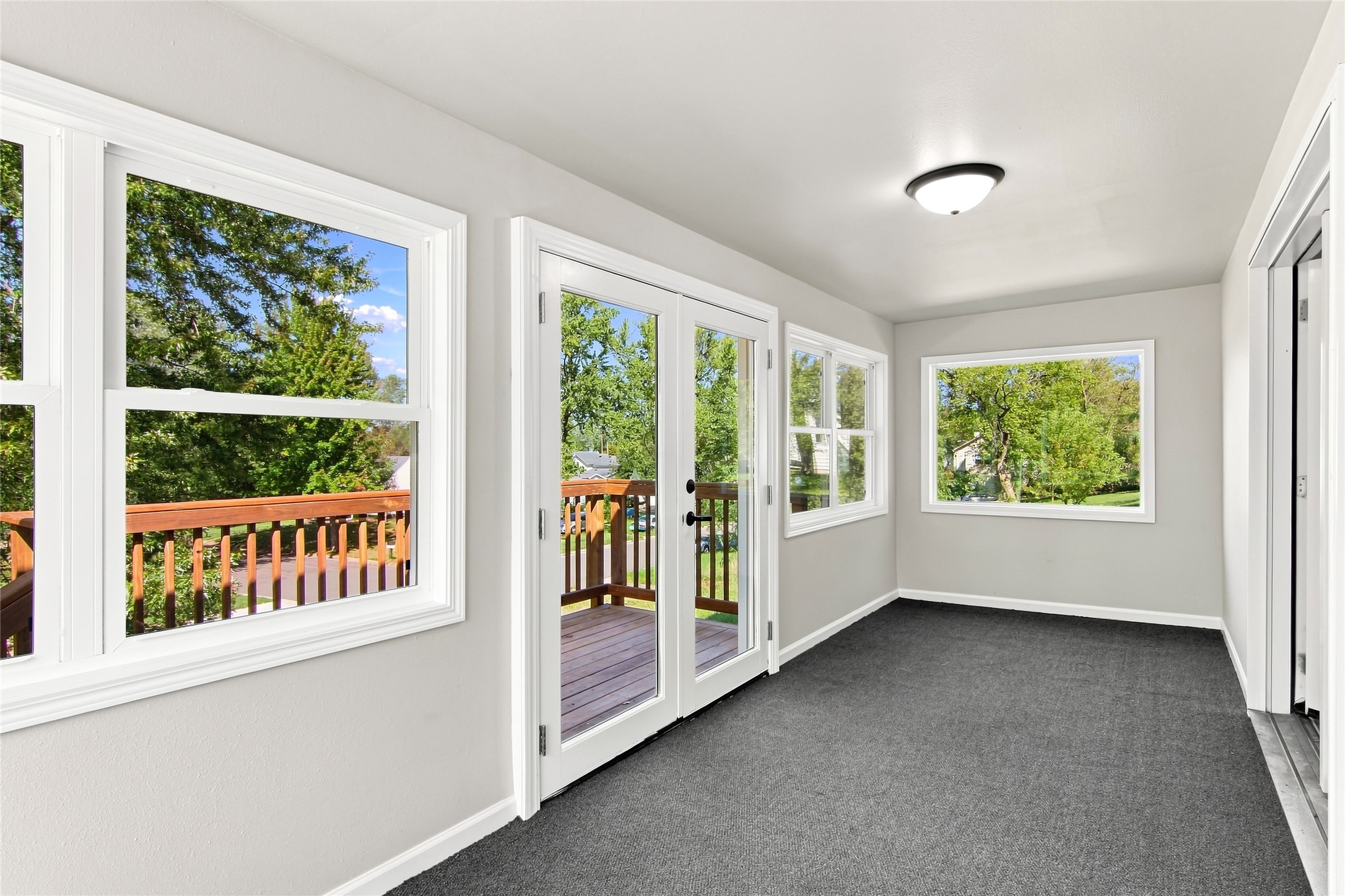 31 W Walnut Street Property Photo 15