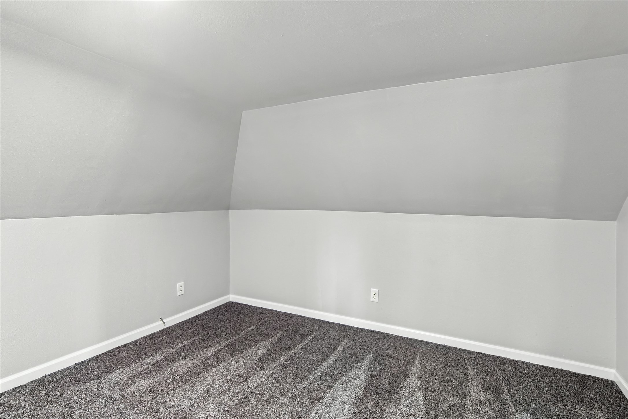 31 W Walnut Street Property Photo 18