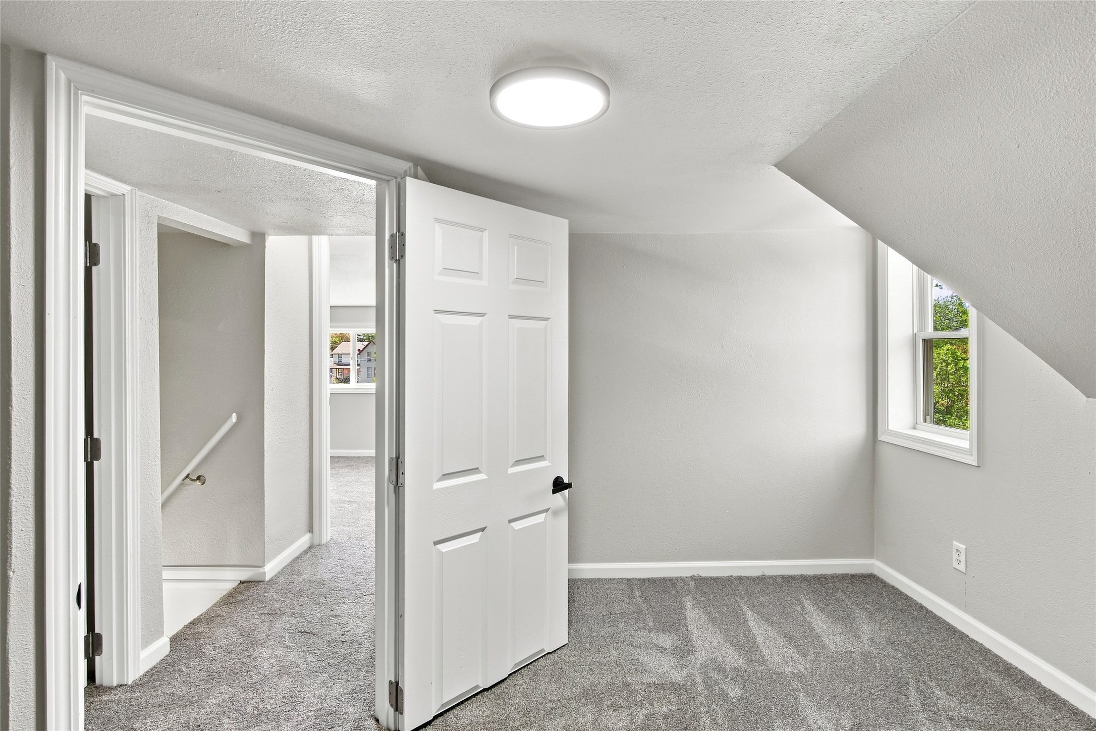 31 W Walnut Street Property Photo 19