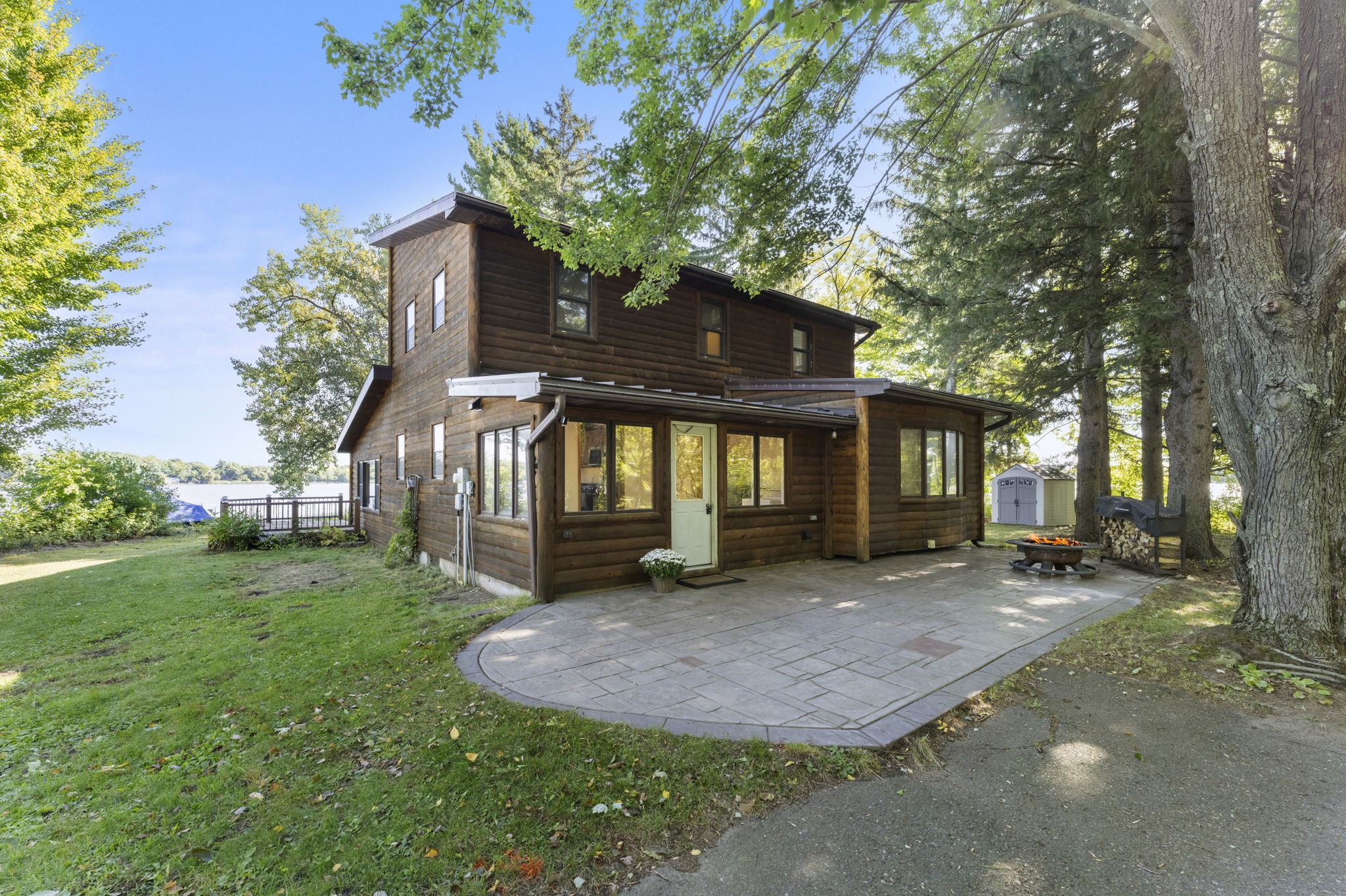1605064 Property Photo 1