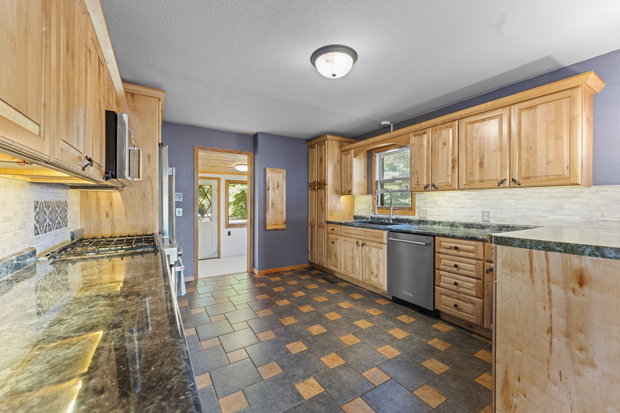 1605064 Property Photo 15