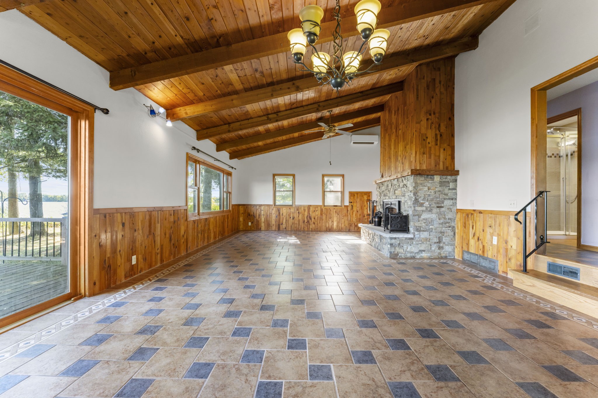 1605064 Property Photo 24