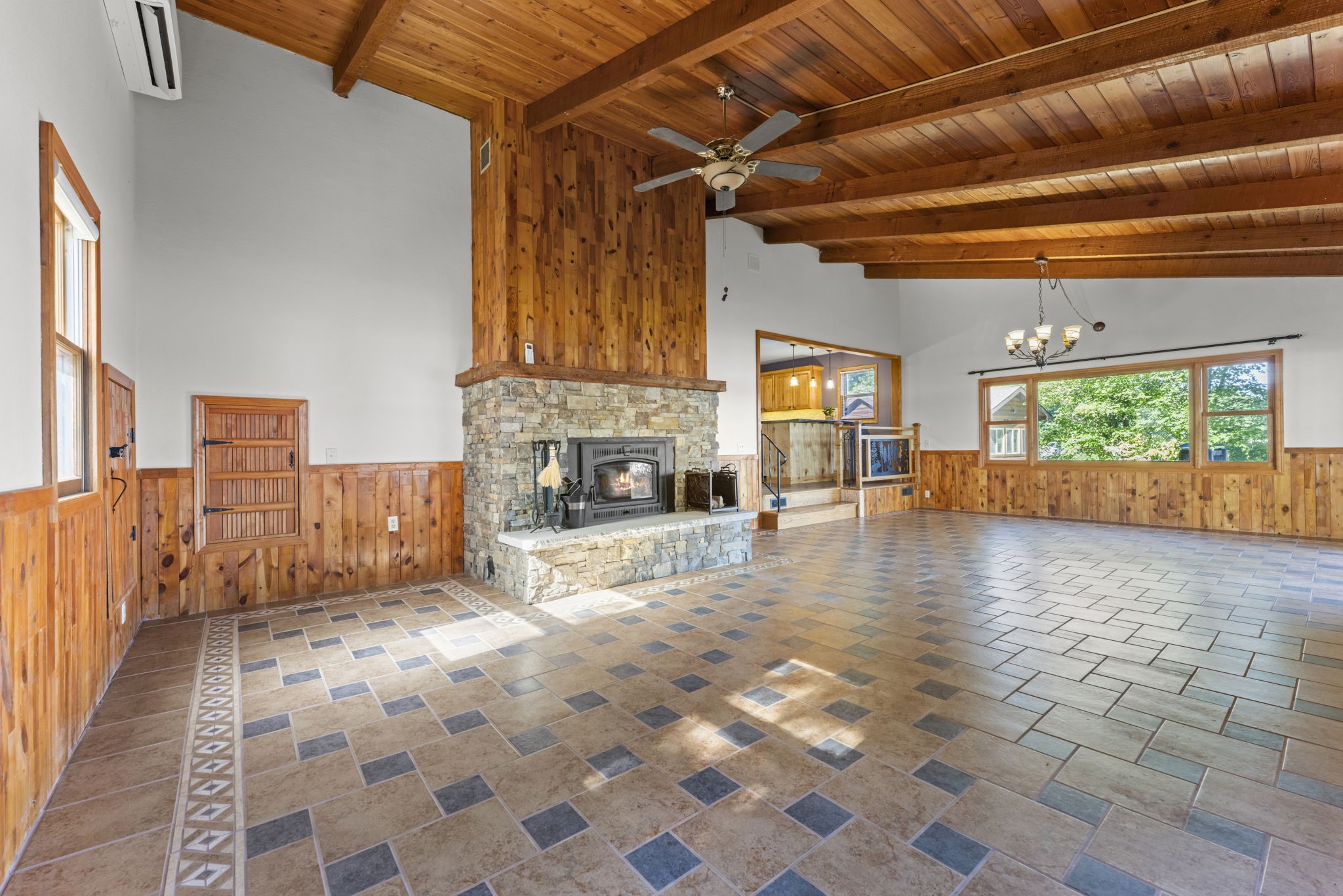 1605064 Property Photo 25