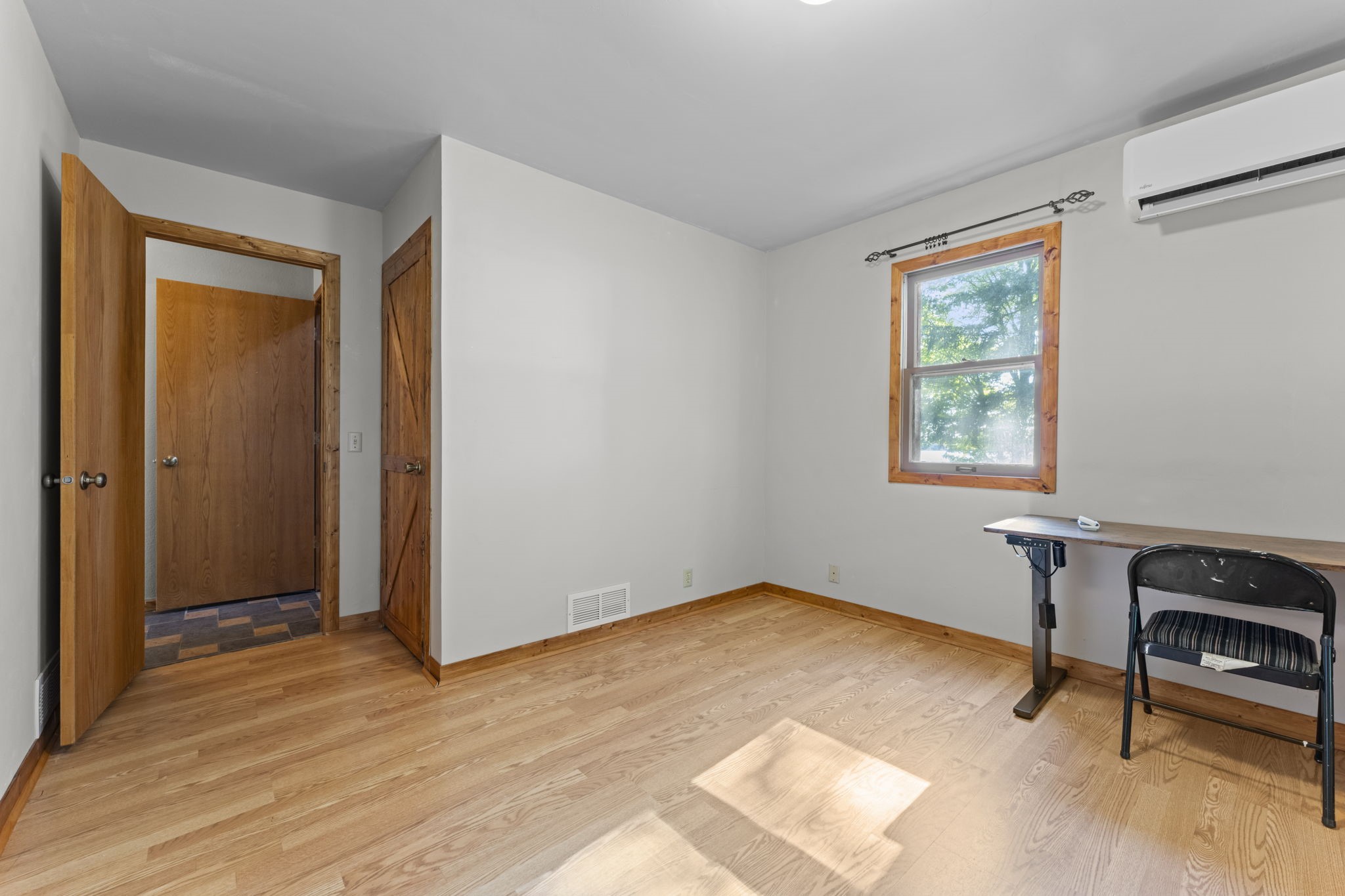 1605064 Property Photo 30