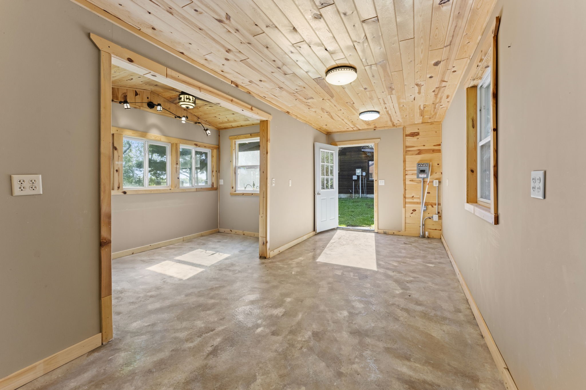 1605064 Property Photo 46