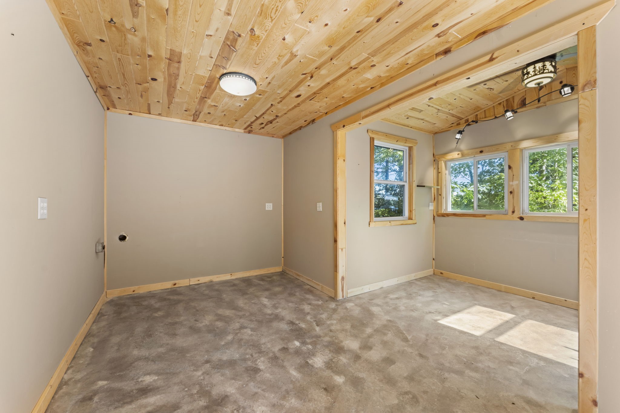 1605064 Property Photo 49