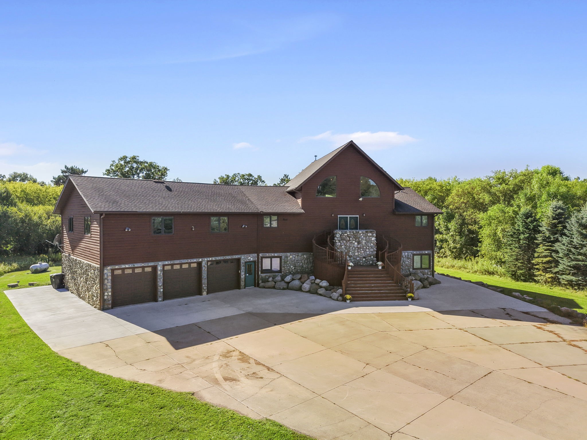 897 207th Street Property Photo 4