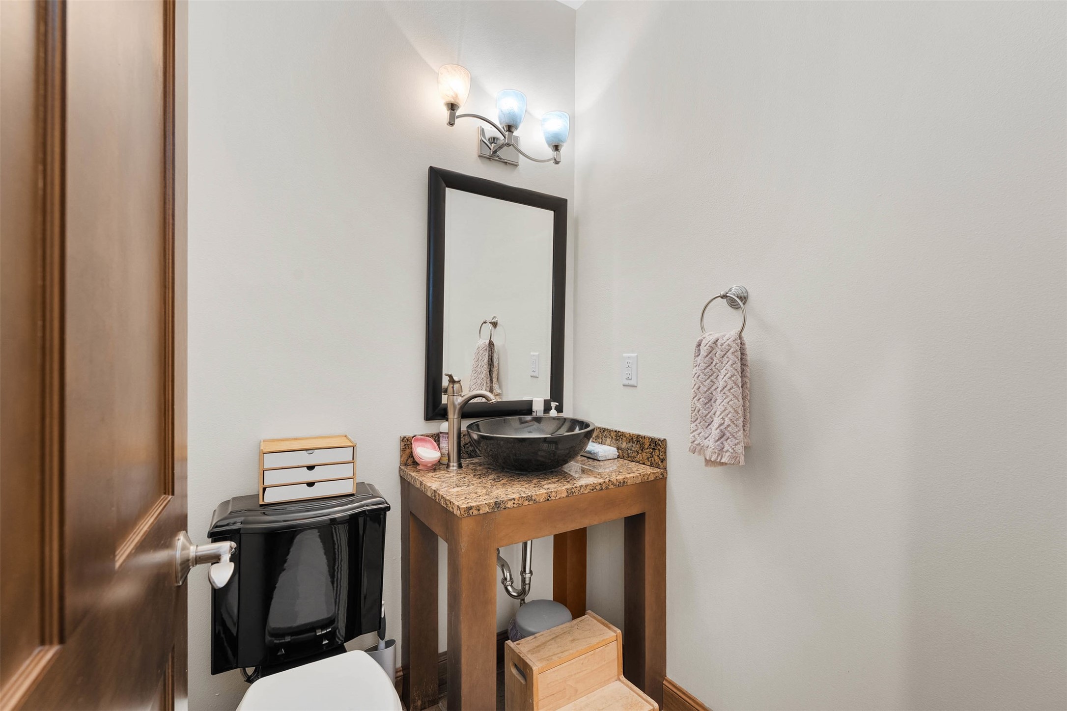 3130 Anric Drive Property Photo 20