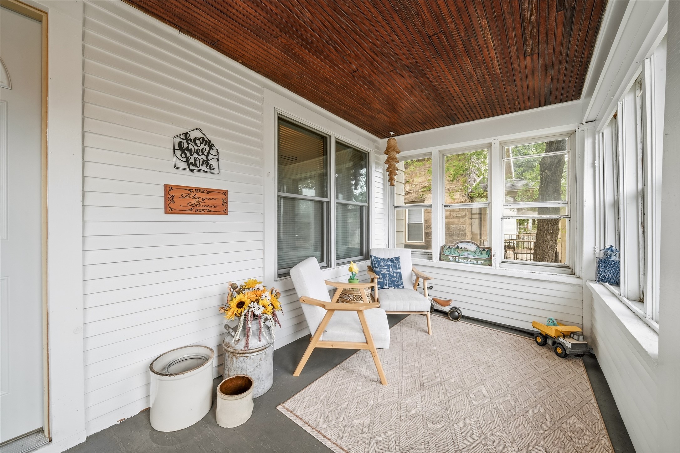 1548 Bellevue Avenue Property Photo 4
