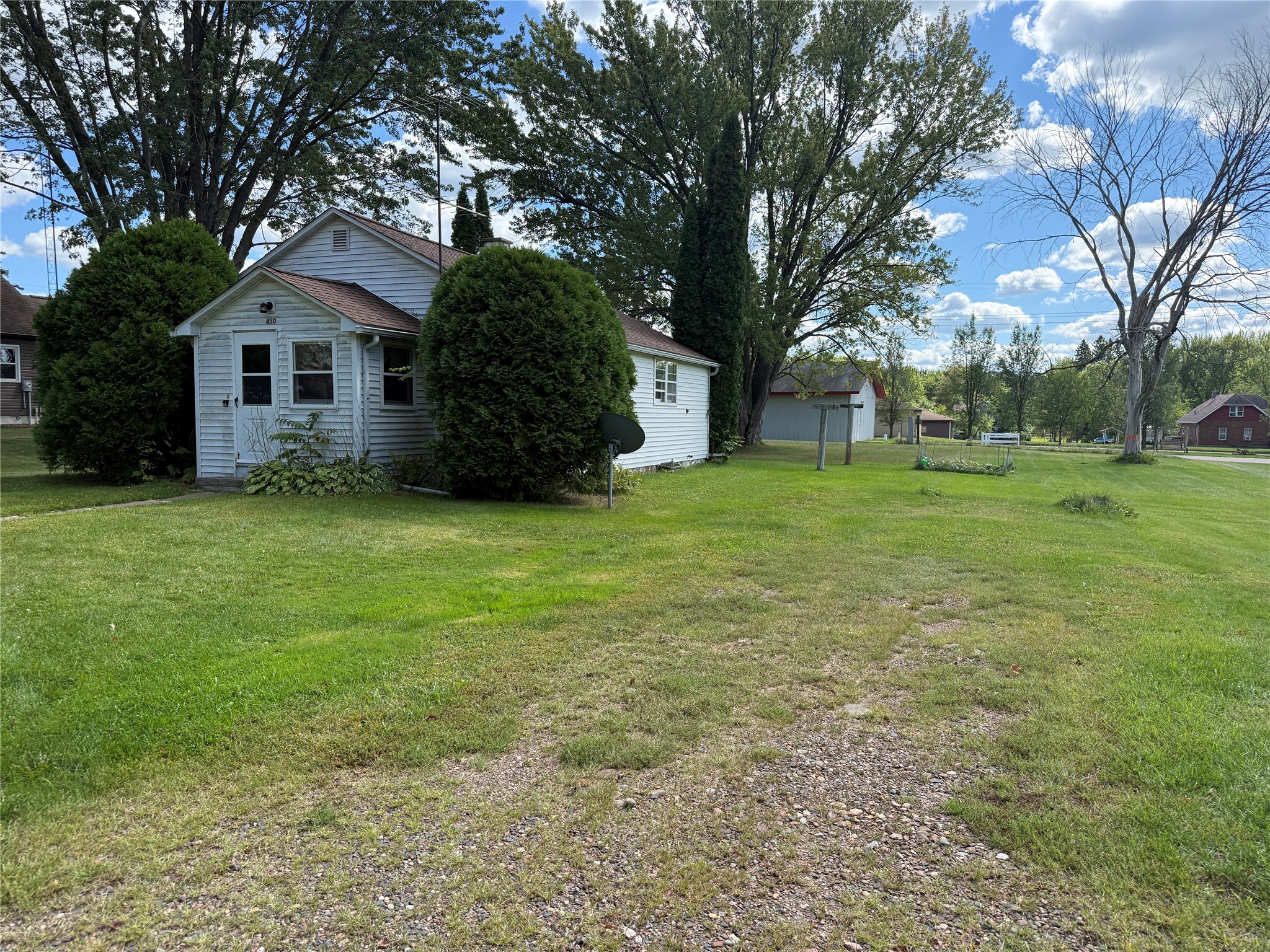 450 E Crumb Street Property Photo 6