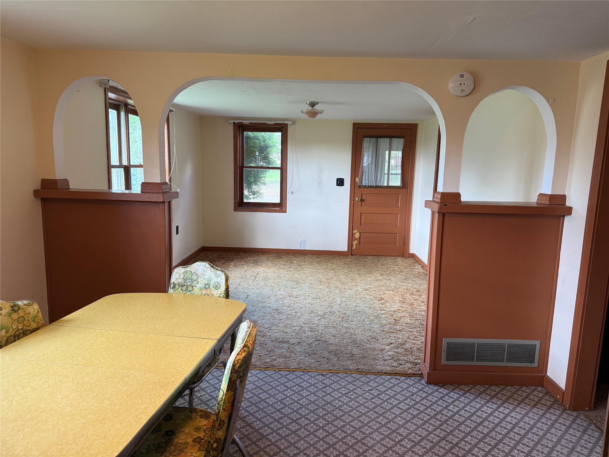 450 E Crumb Street Property Photo 7