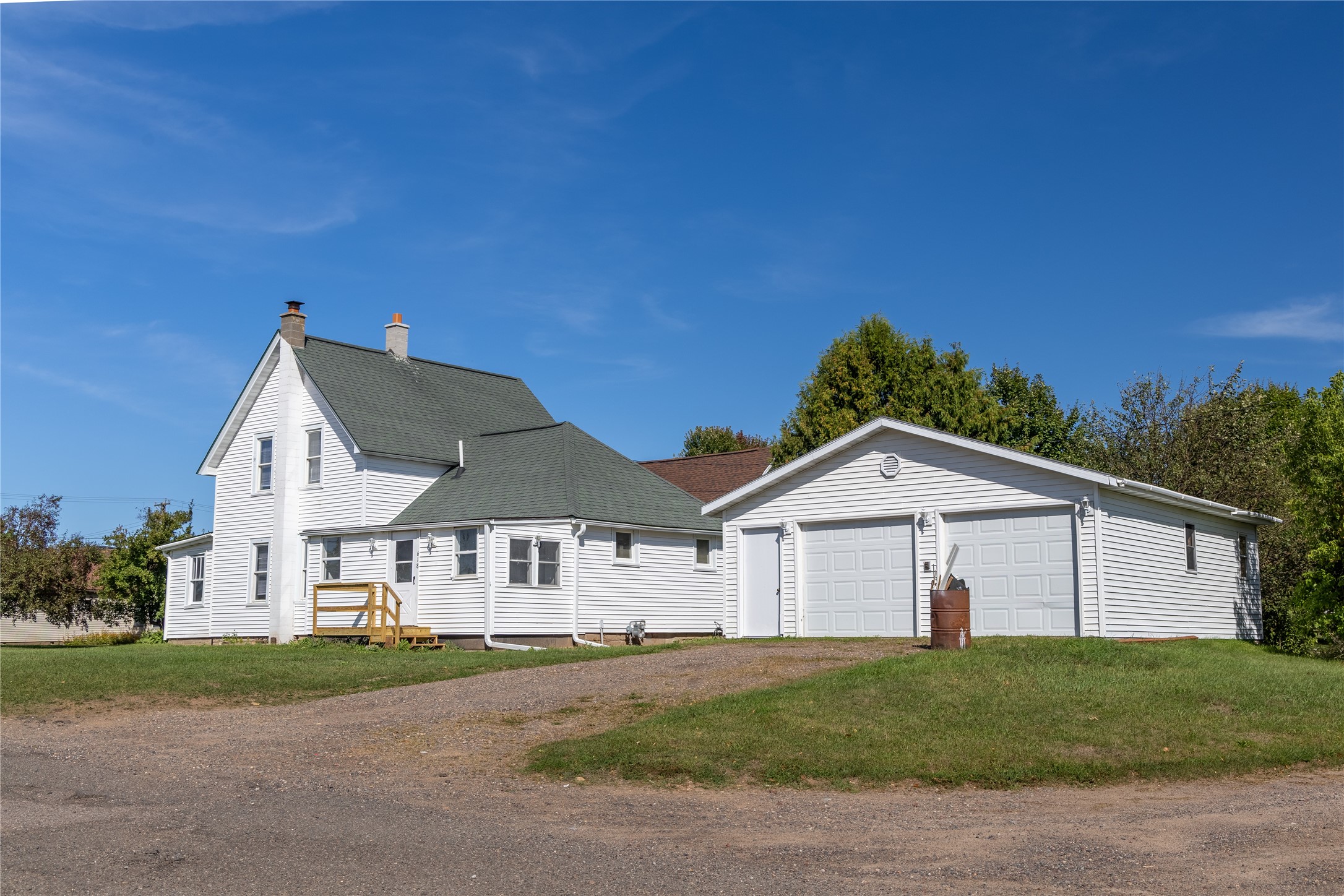 618 Miner Avenue W Property Photo 2