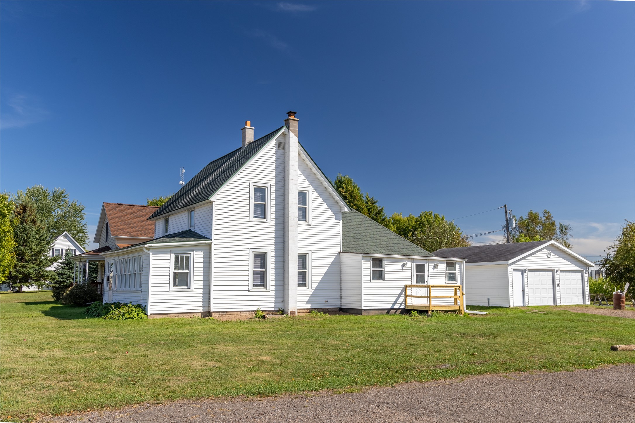 618 Miner Avenue W Property Photo 3