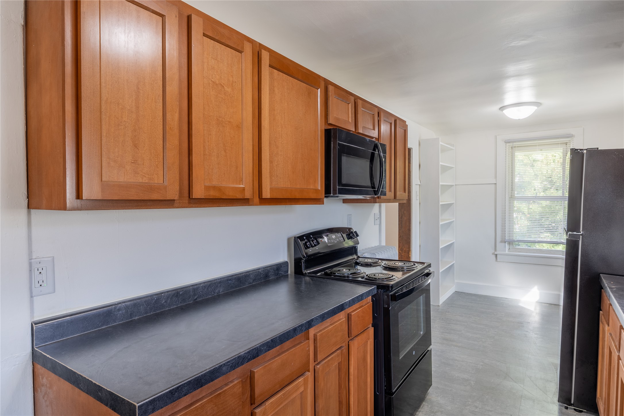 618 Miner Avenue W Property Photo 7