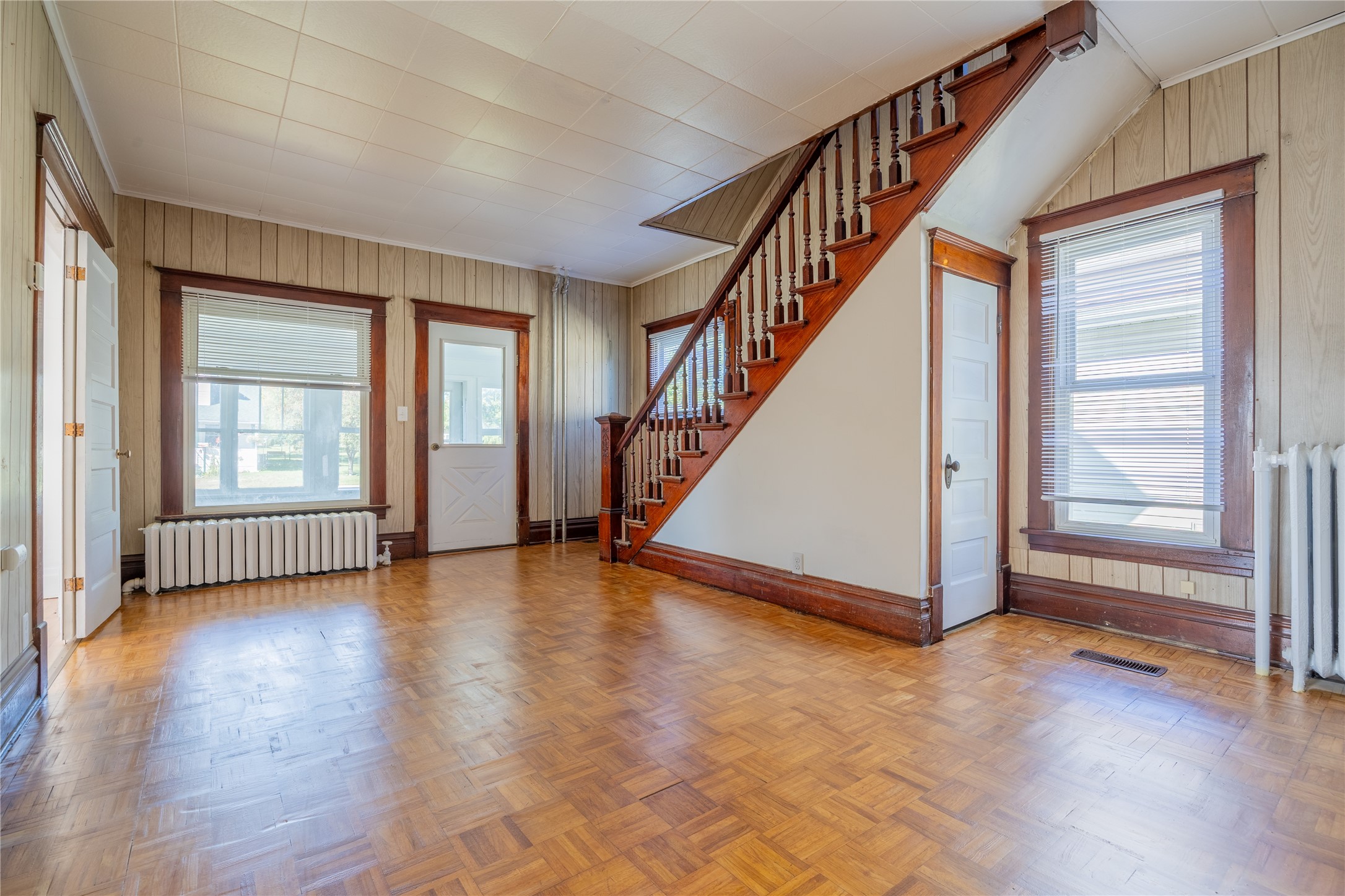 618 Miner Avenue W Property Photo 9