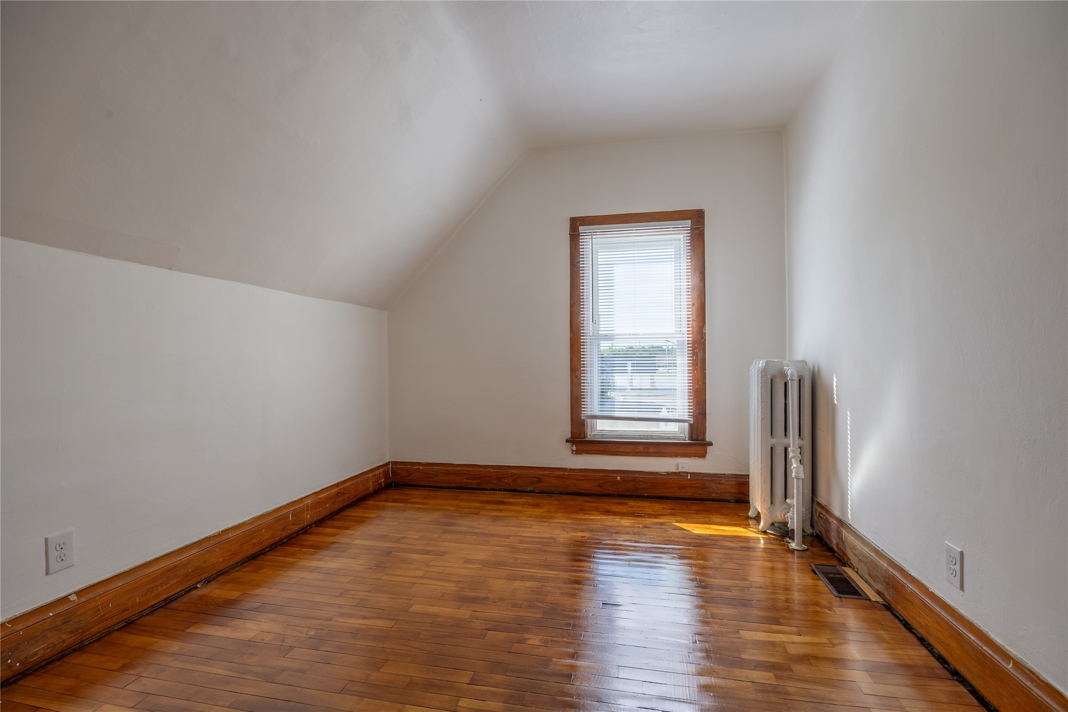618 Miner Avenue W Property Photo 22