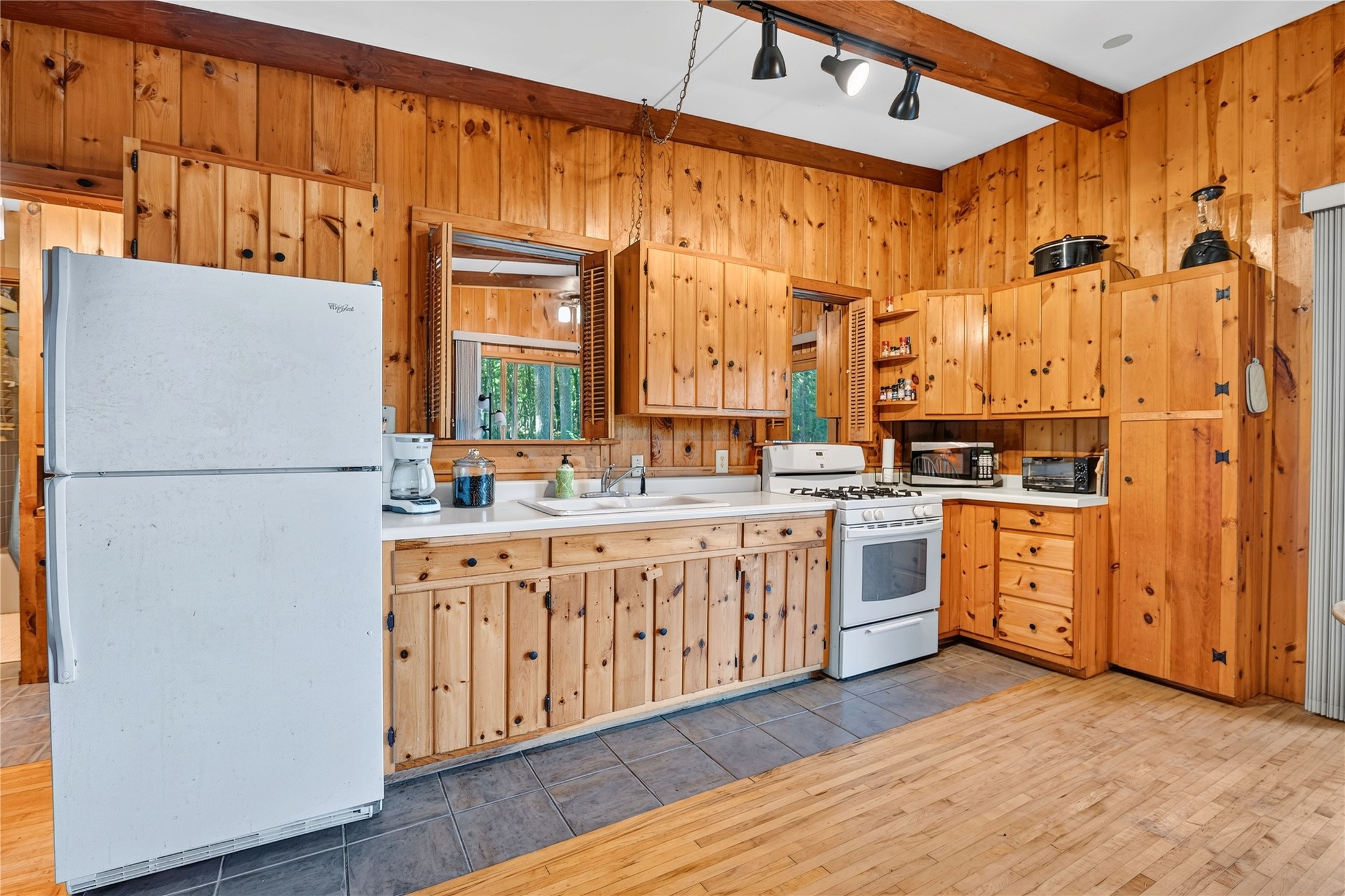 17305 Pioneer Road Property Photo 29