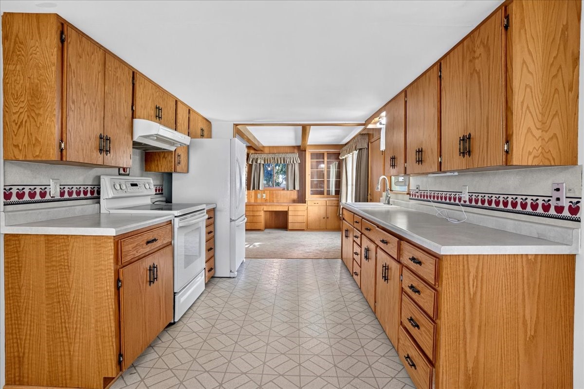 1402 E Blodgett Street Property Photo 6