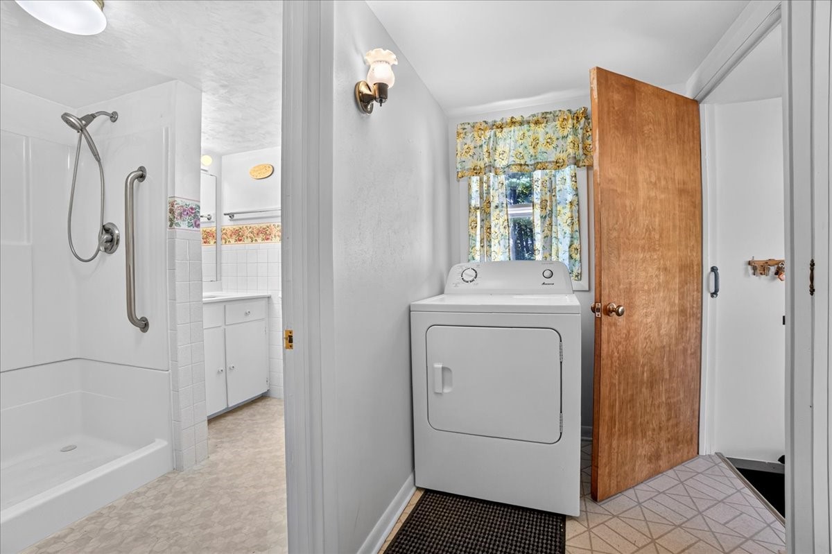 1402 E Blodgett Street Property Photo 15