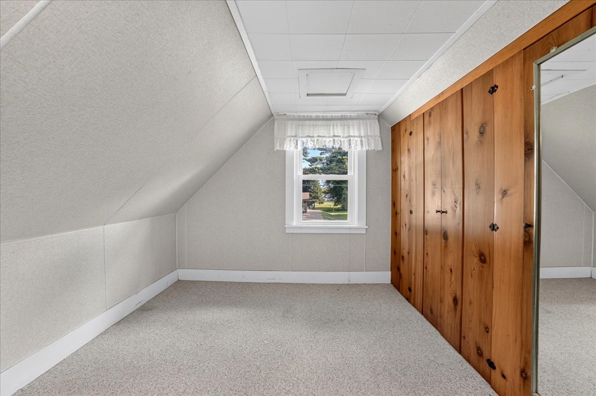 1402 E Blodgett Street Property Photo 18
