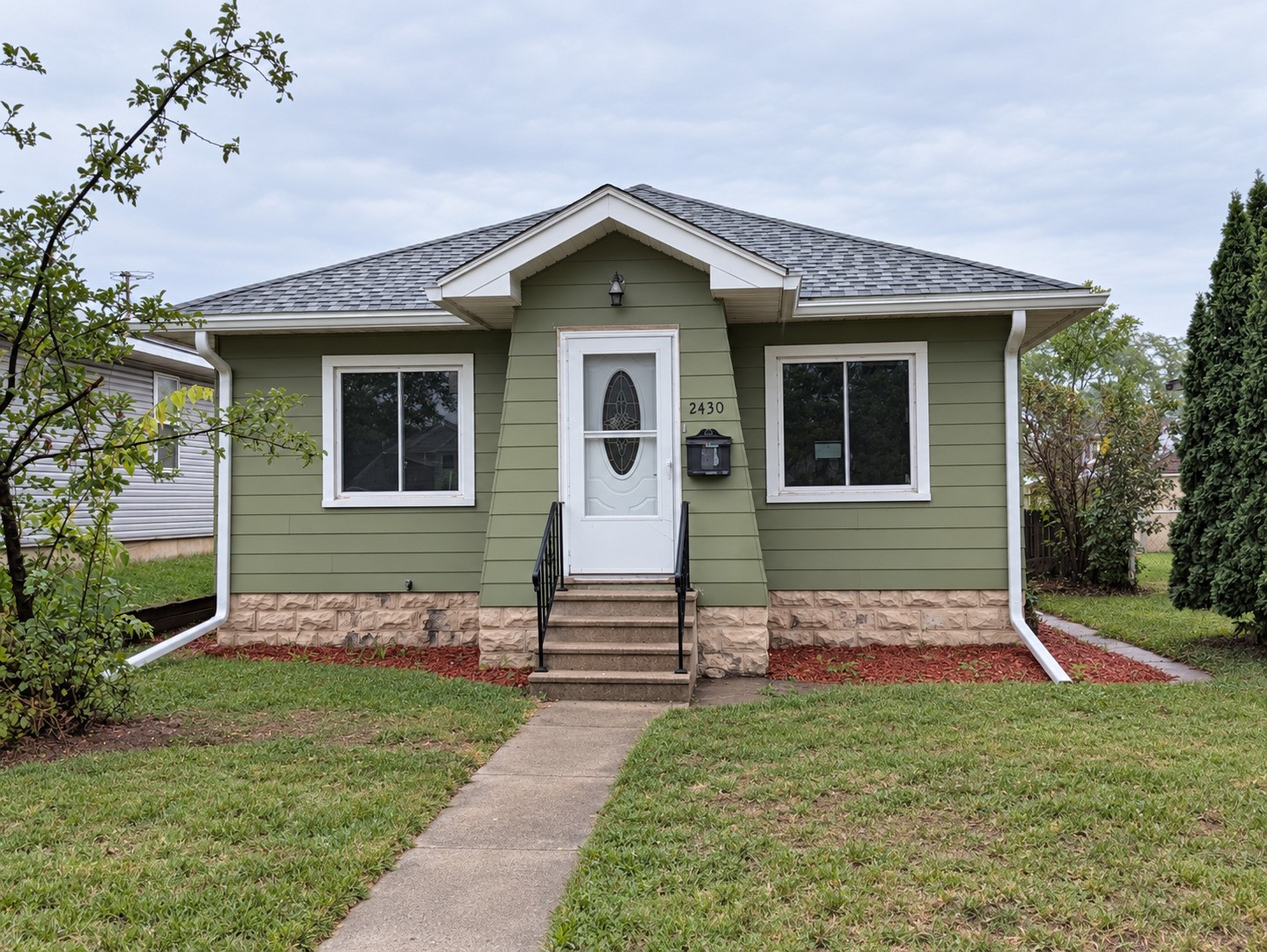 2430 Wood Street Property Photo 2